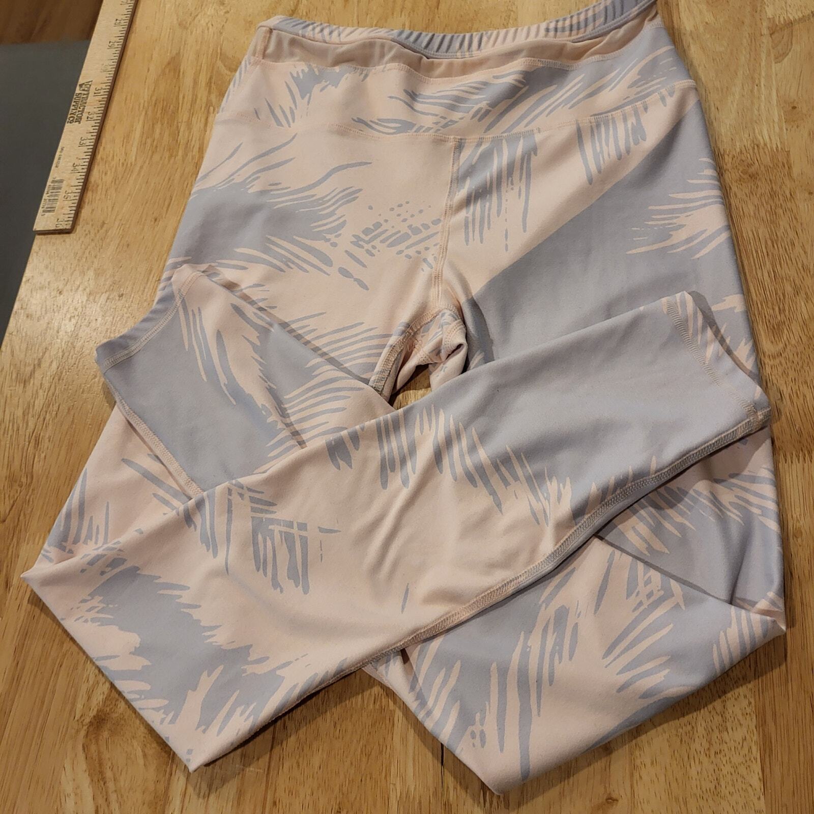 Fable tics Pink and blue abstract Cloud  leggings size small