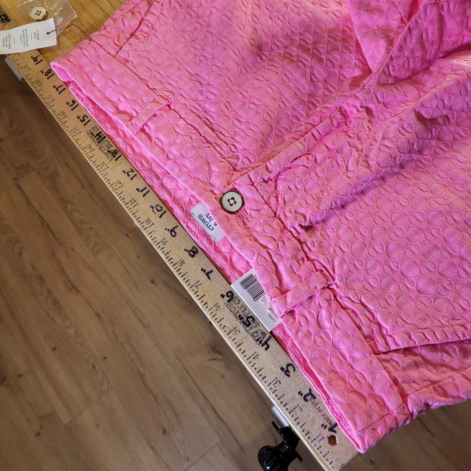 NWT Pink Crown & Ivy Scalloped Edge Shorts Textured Cotton Size 12