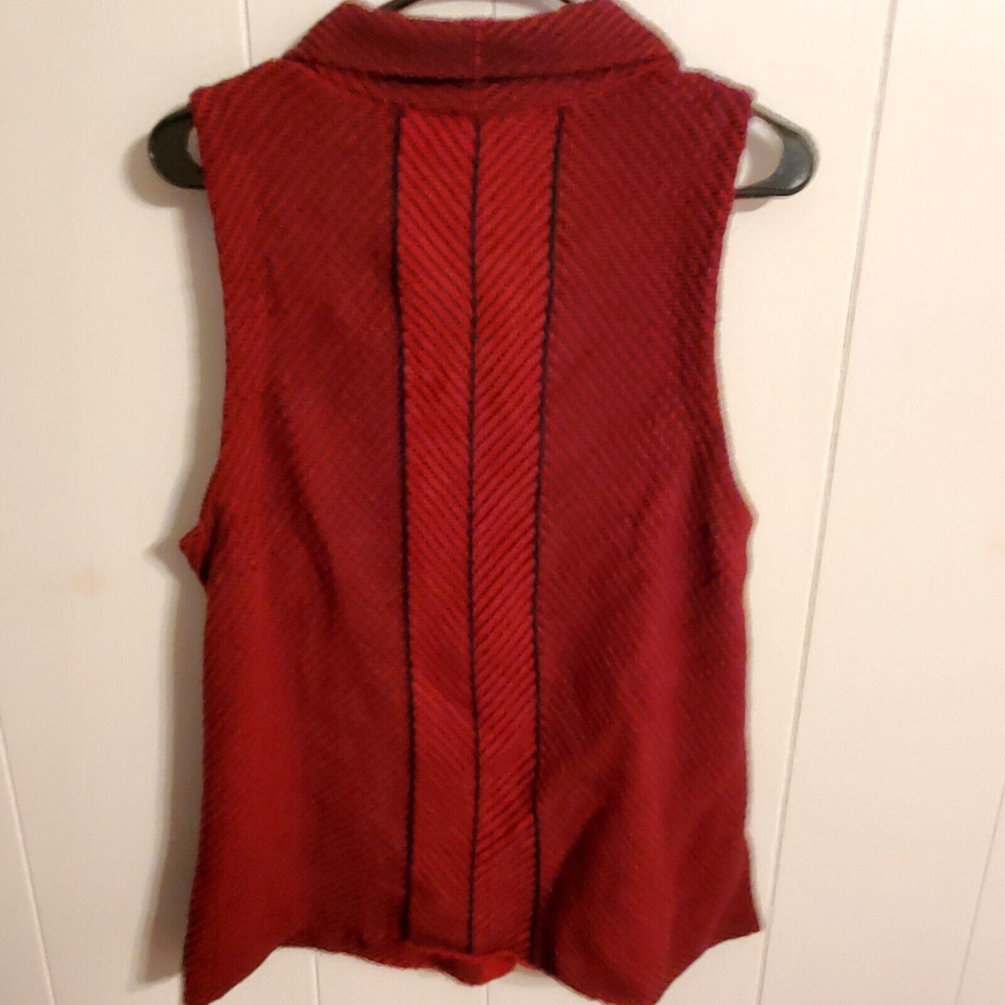100%Cotton Habitat Clothes To Live In Button Front Chevron knit vest red black