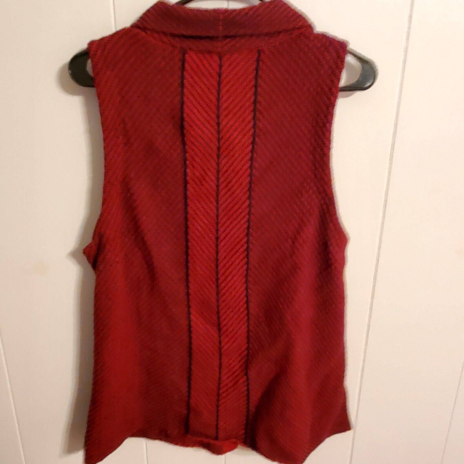 100%Cotton Habitat Clothes To Live In Button Front Chevron knit vest red black