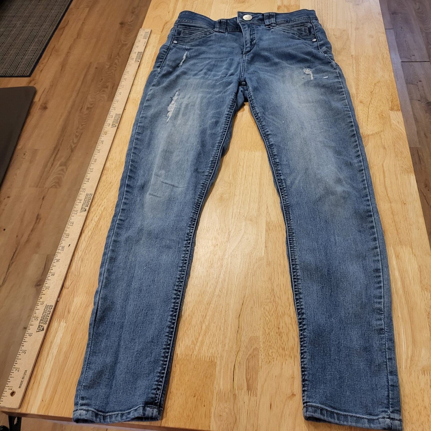 Democracy Ab-solution Size 4 Skinny Jeans Medium Wash