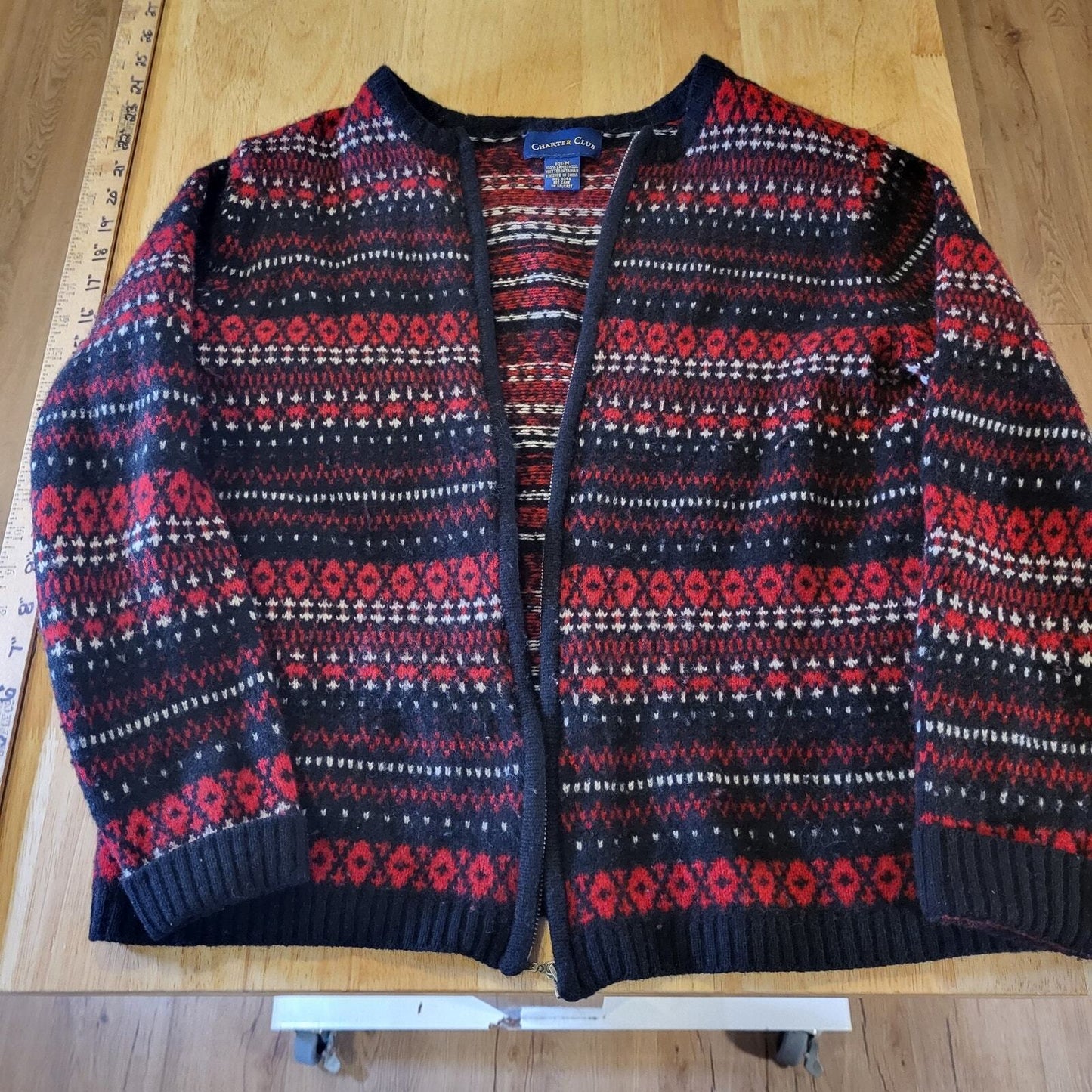 Charter Club 100% Lambs Wool Size Medium Fair Isles Zip Knit Cardigan Red White 