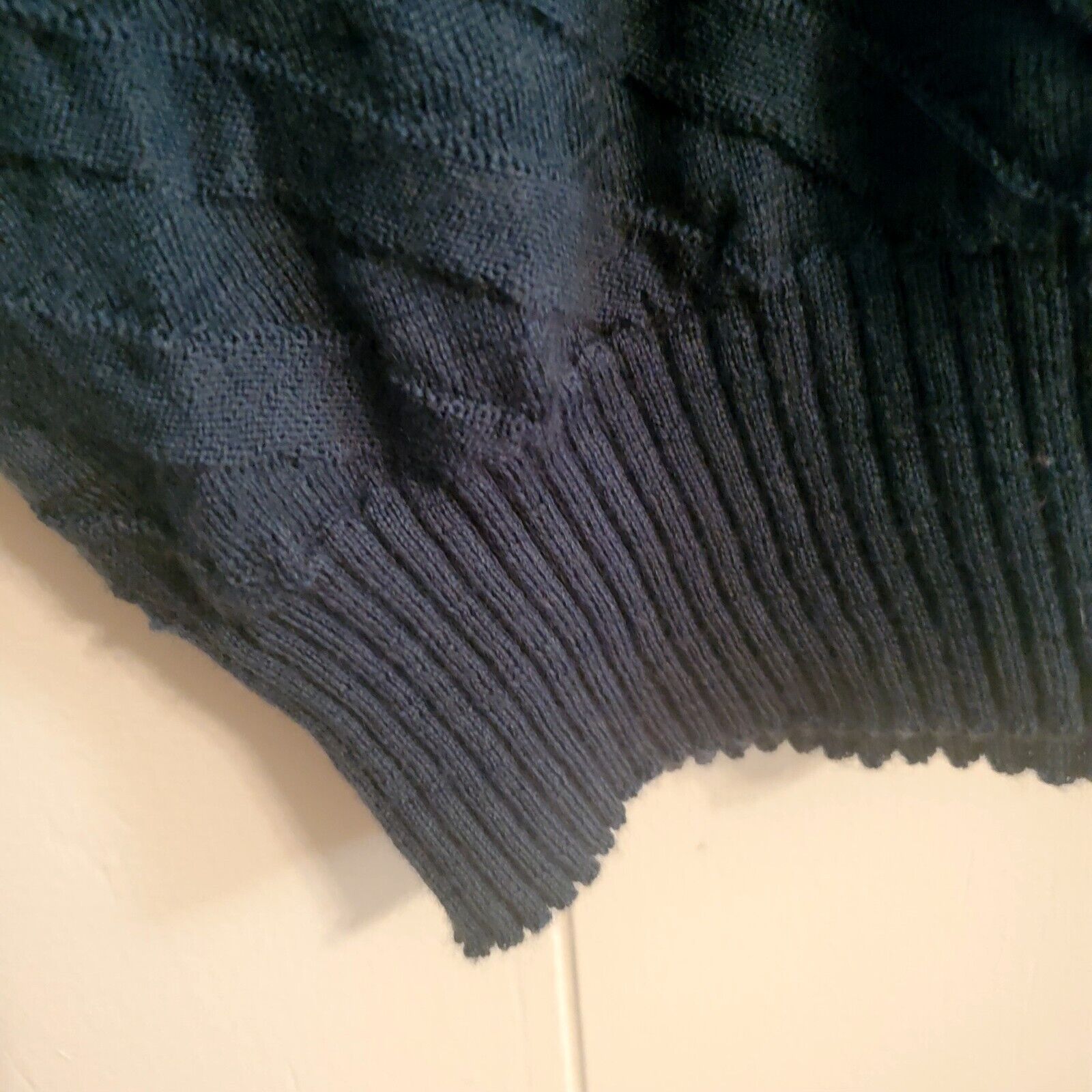 Two Danes Sweater Blue Striped Chevron Long Sleeve V Neck Pullover Size