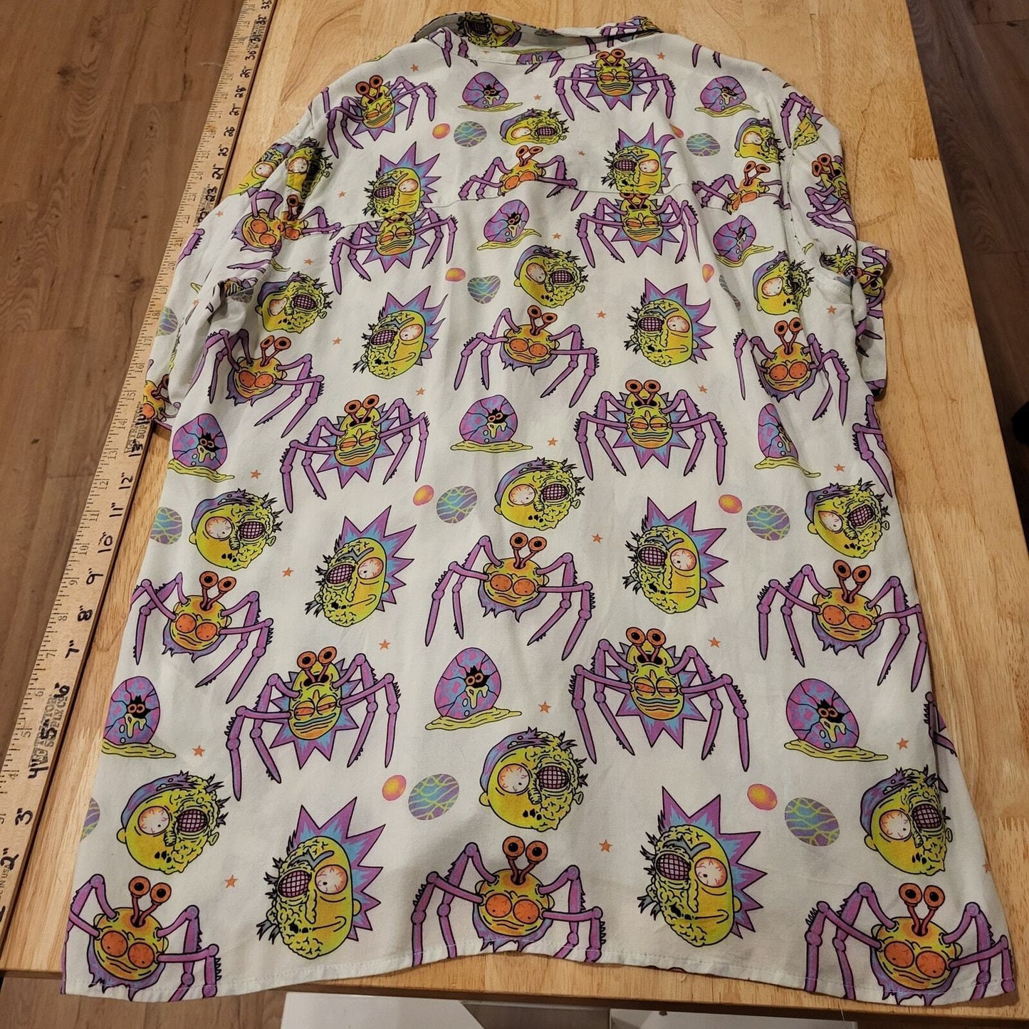 H&M Ricky & Morty White Colorful Rayon Button Down Short Sleeve Small
