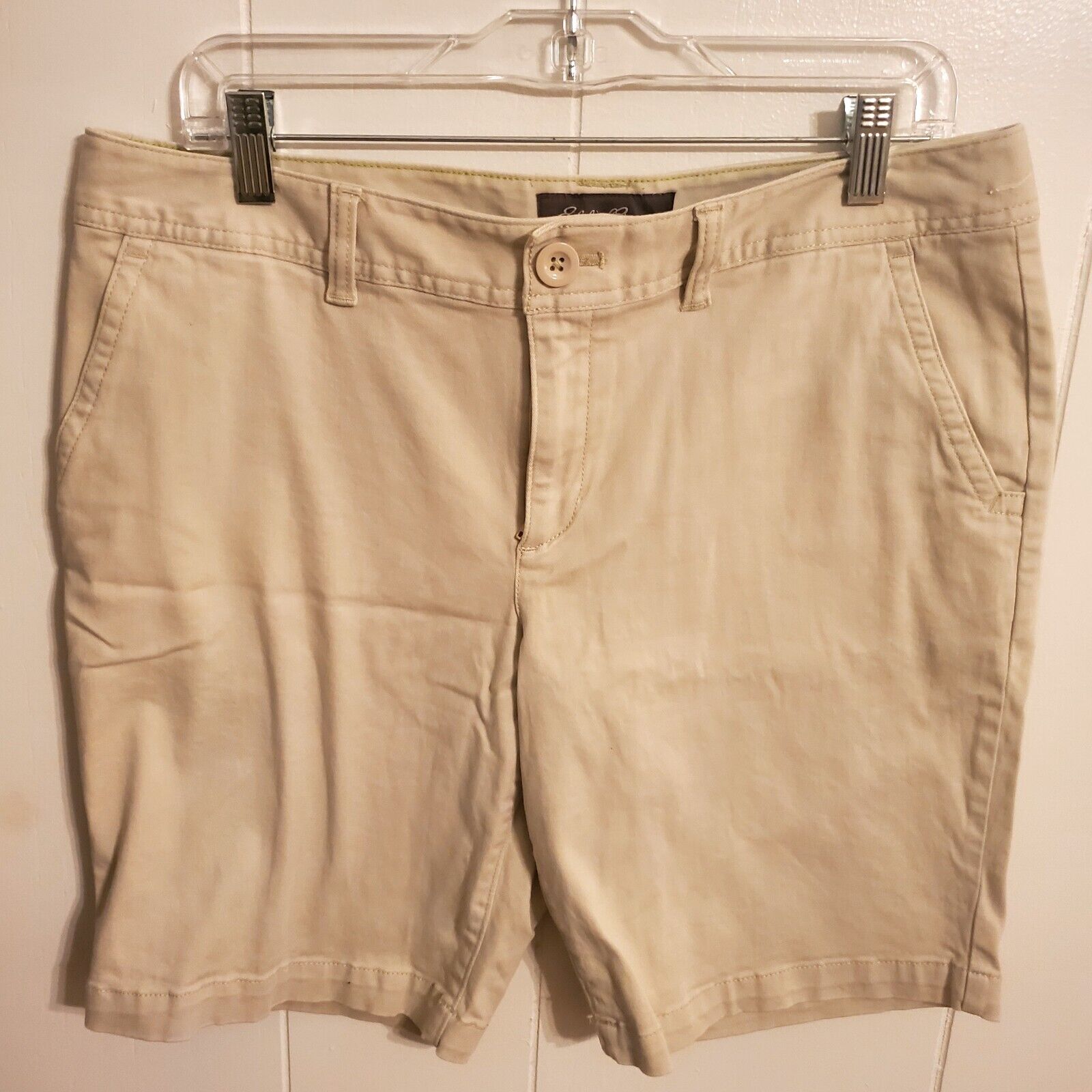 Eddie Bauer Women's Size 12 - Khaki Shorts with Pockets 