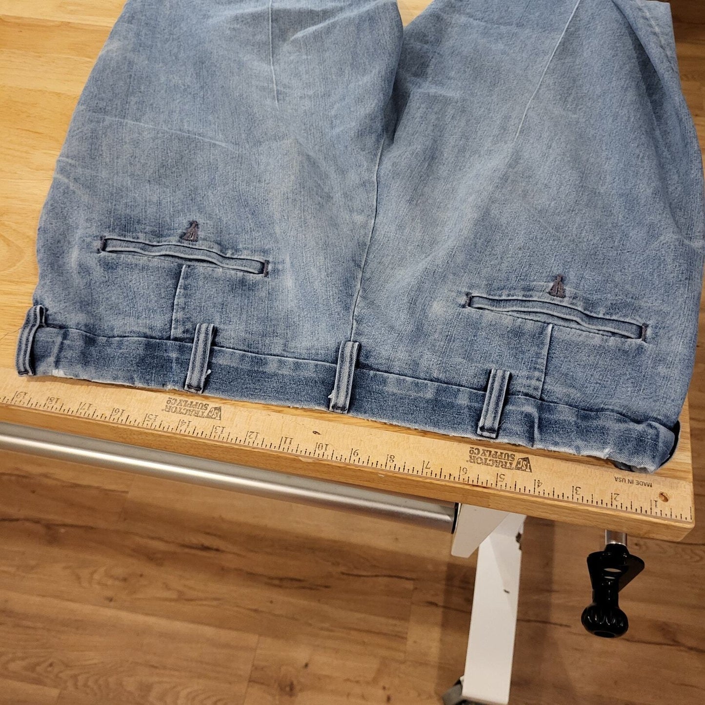 Perfectly Worn Haggar Classic Fit Comfort Waist Jeans 36X30 Cotton Blend