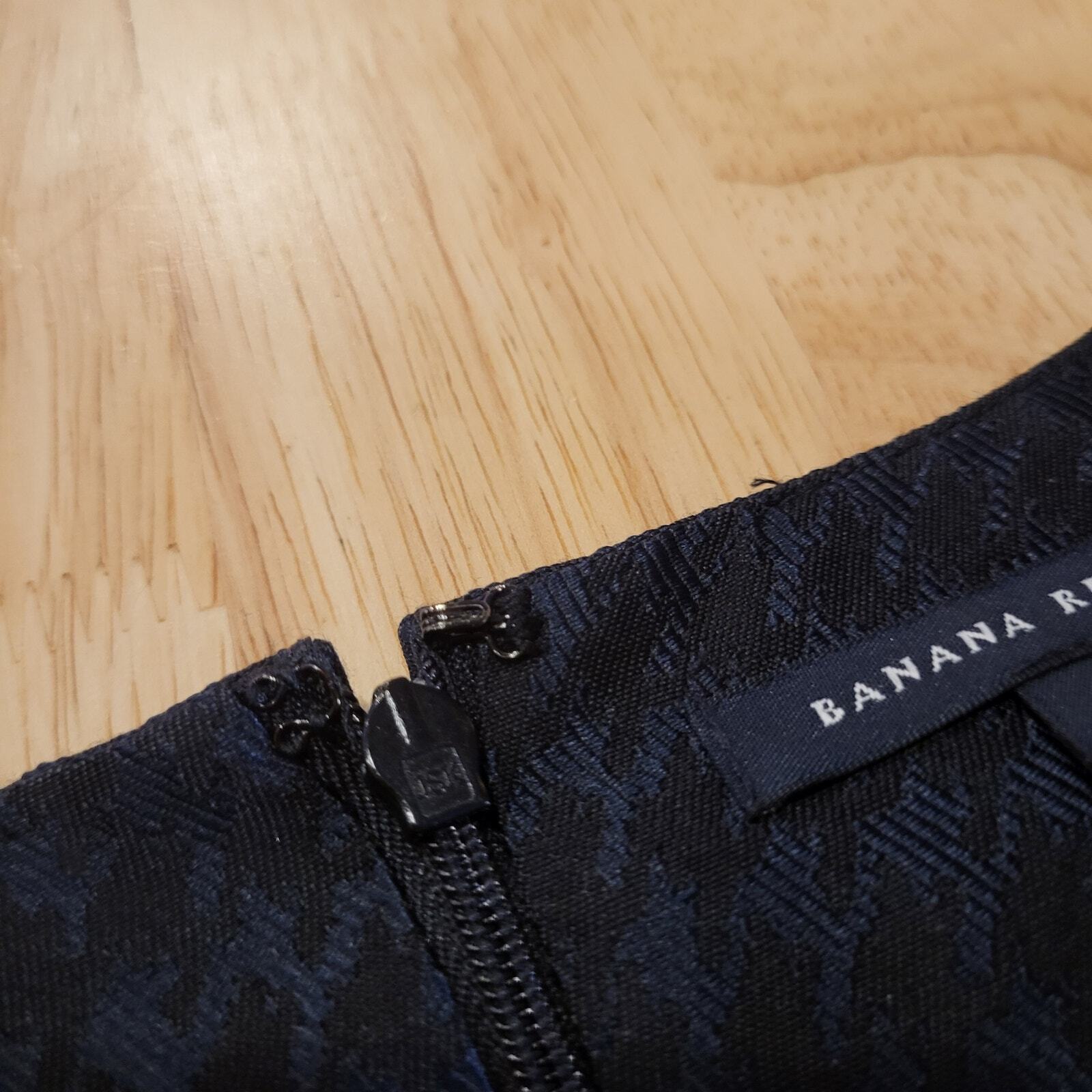 Banana Republic Houndstooth Wool Sleeveless Pencil Dress Size 0 15" P2P 26" W