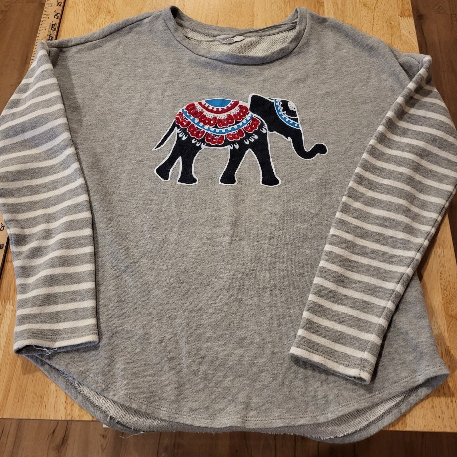 Crown & Ivy Elephant Gray Pullover Sweatshirt Medium 21" P2P 