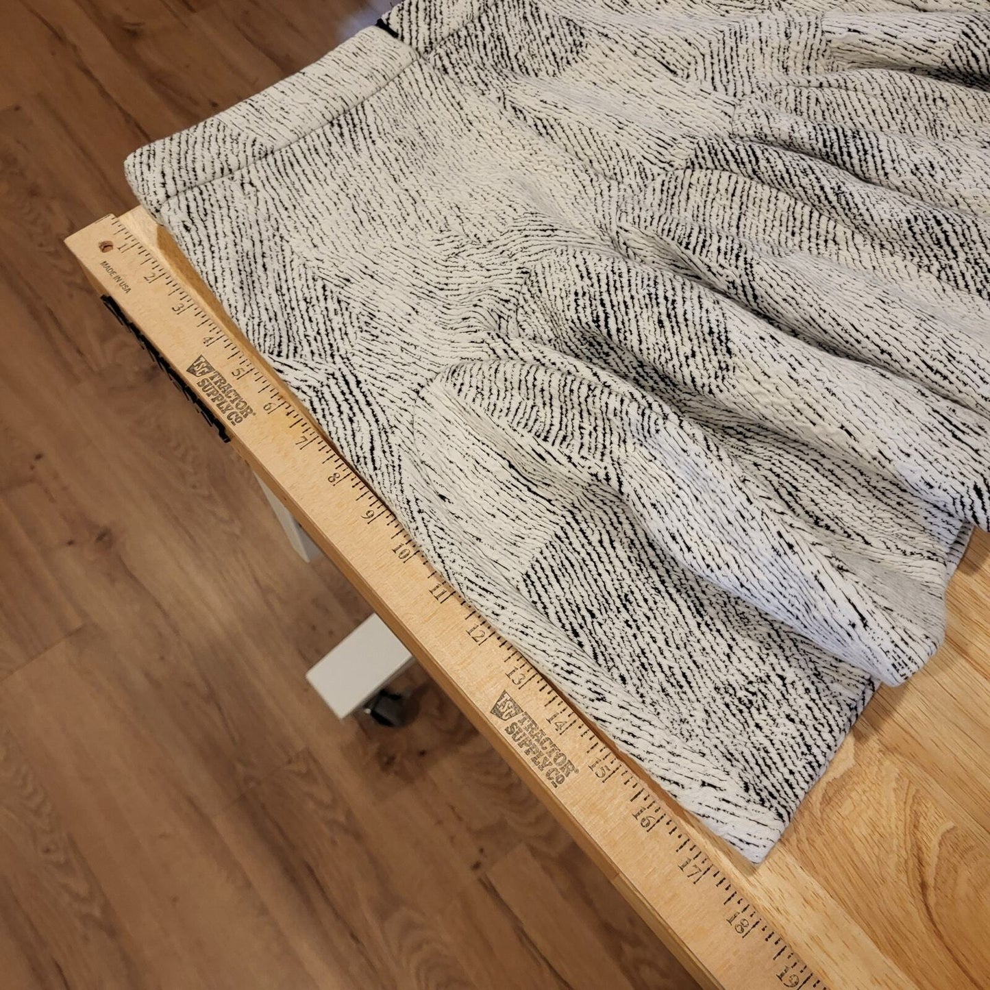 Size 4 Banana Republic Grey Mini Skirt Cotton Blend Invisible Zipper