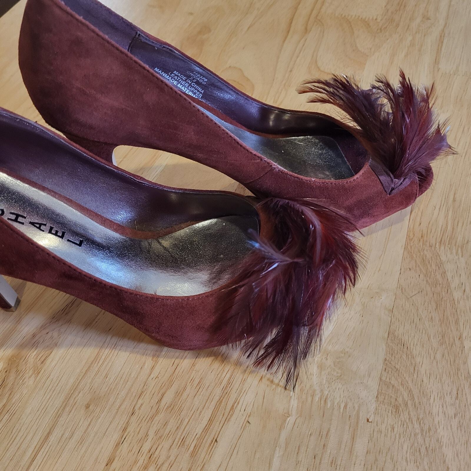 Michael Burgundy Pumps Feather Toe Size 7.5 