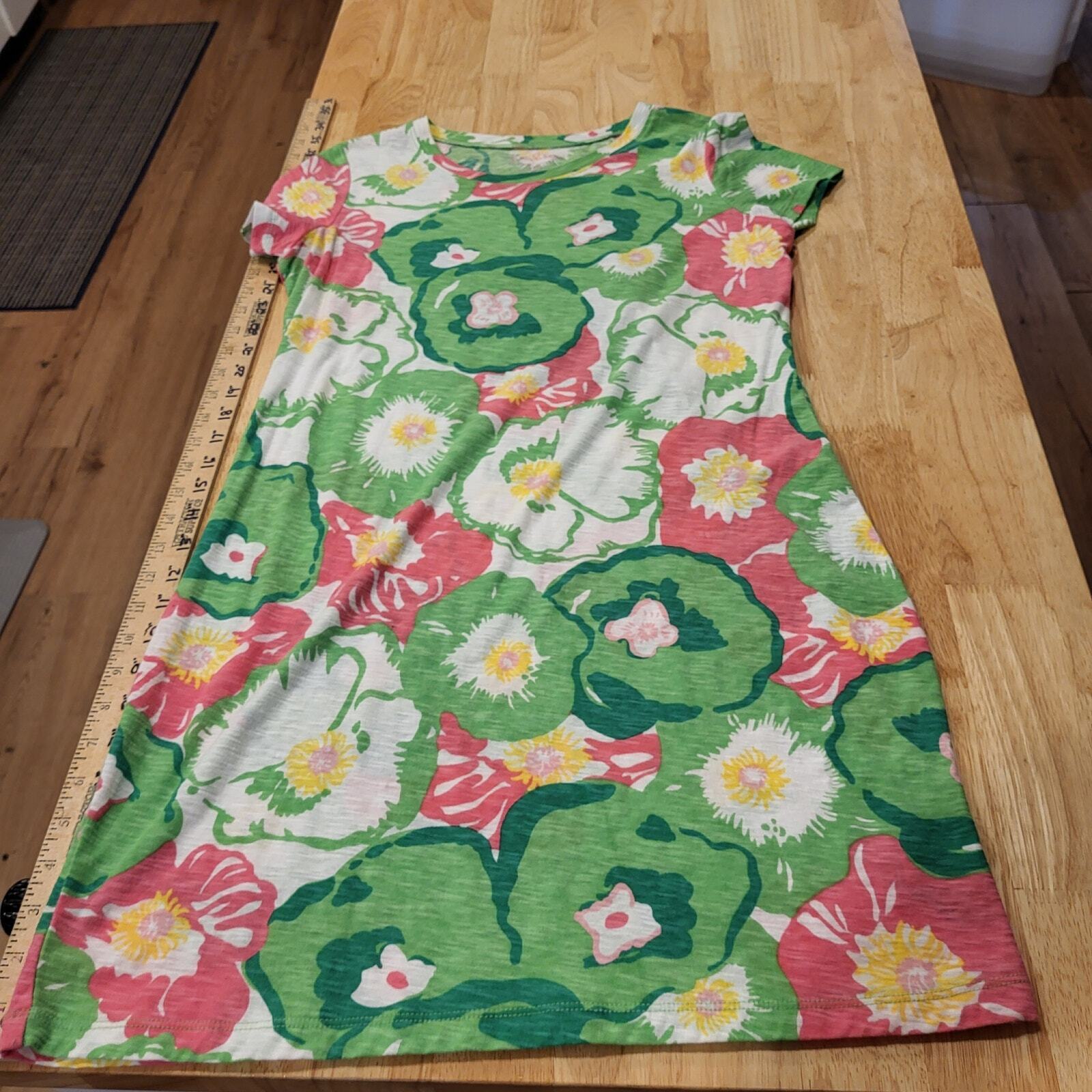 Lilly Pulitzer Floral Pink & Green T-shirt Dress Small Jersey 18" P2P