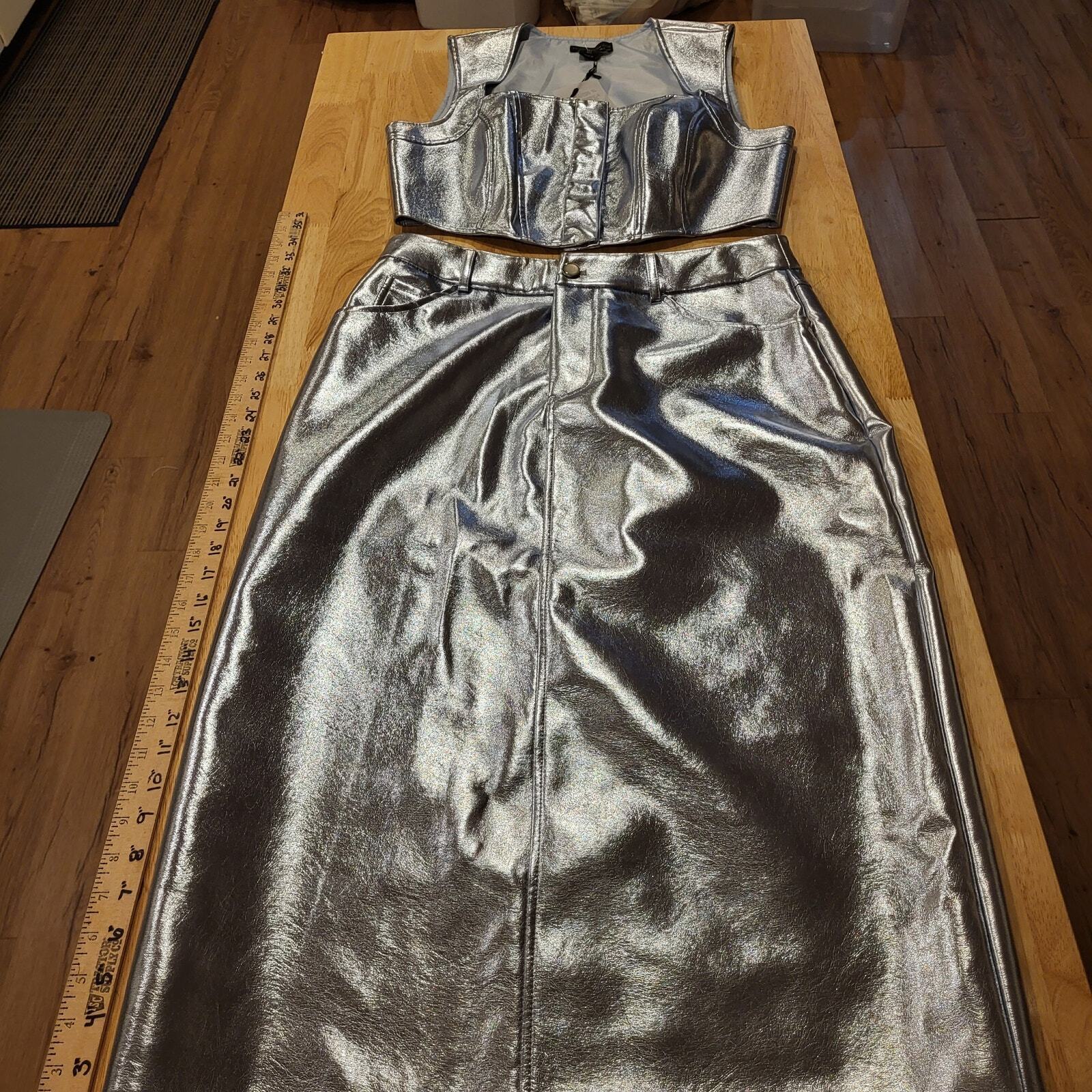 Nwt House of Harlow metallic pleather skirt & top set Large 32" Waist 19" p2p