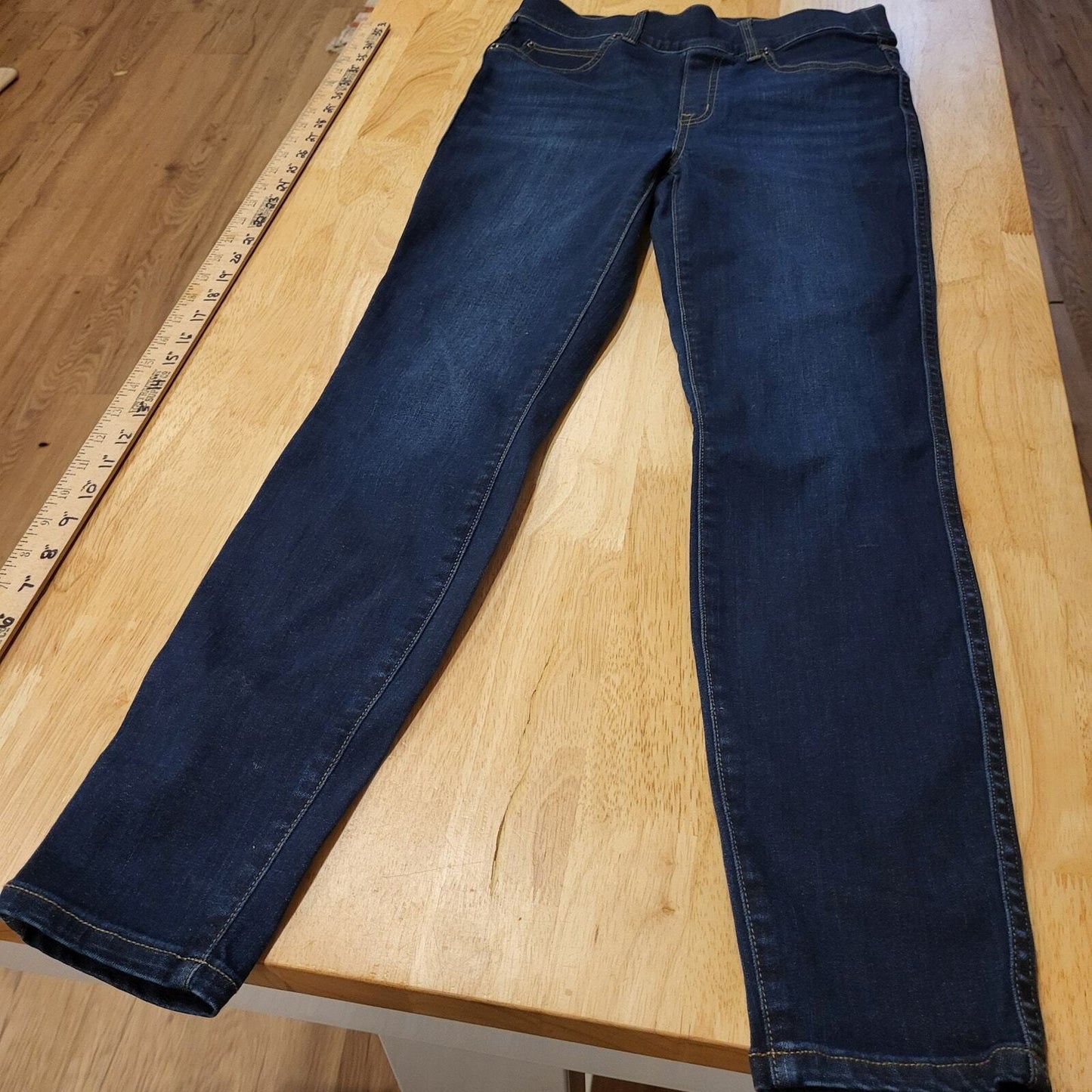 Spanx Skinny Jeans Small Medium Dark Wash Elastic Waist Slimming Compression