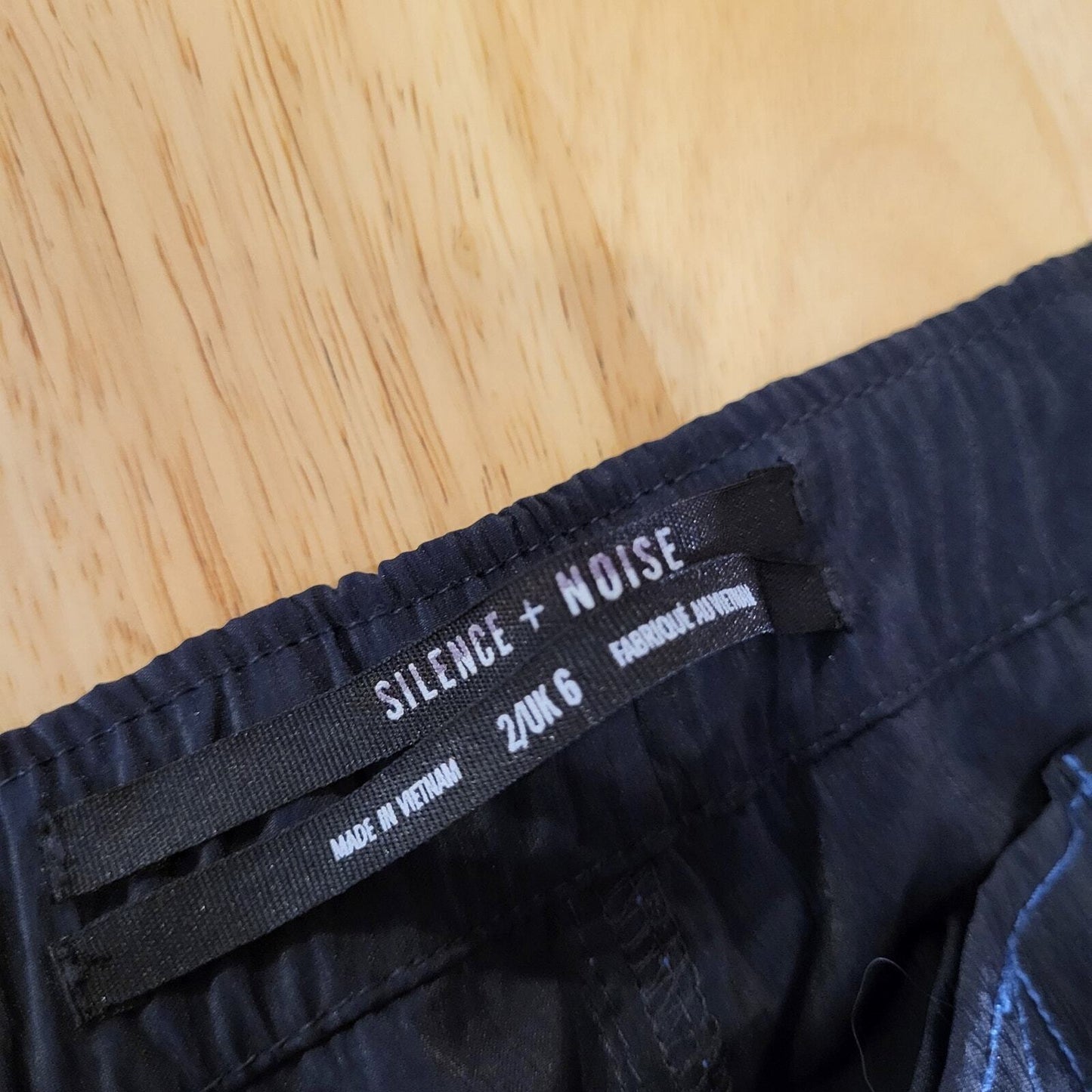Silence+ Noise Size 2 Blue Nylon Y2K Pants 30" Inseam 26" Waist Flare 