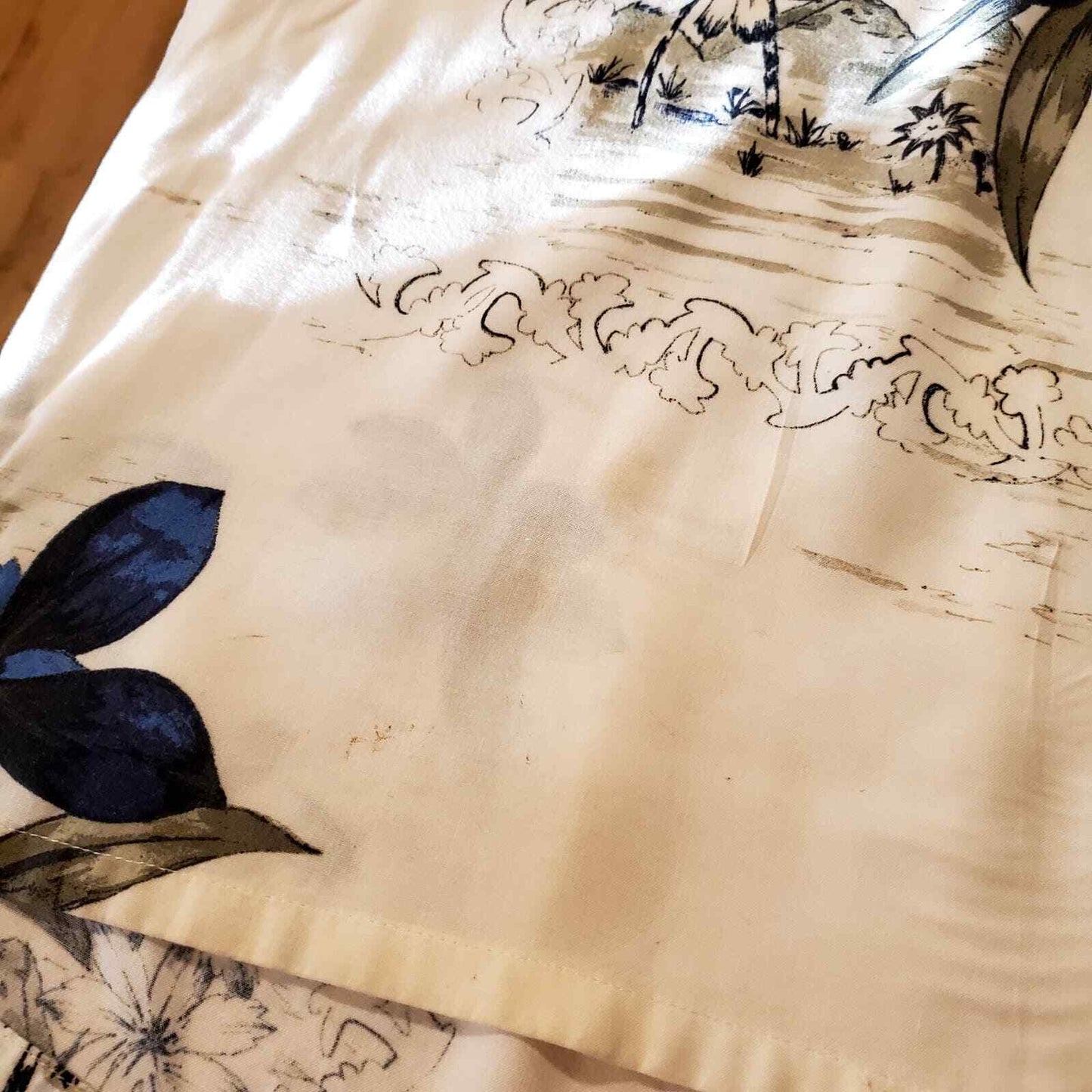 Puritan White Hawaiian Island Shirt Blue Floral Button Down Short Sleeve Collar