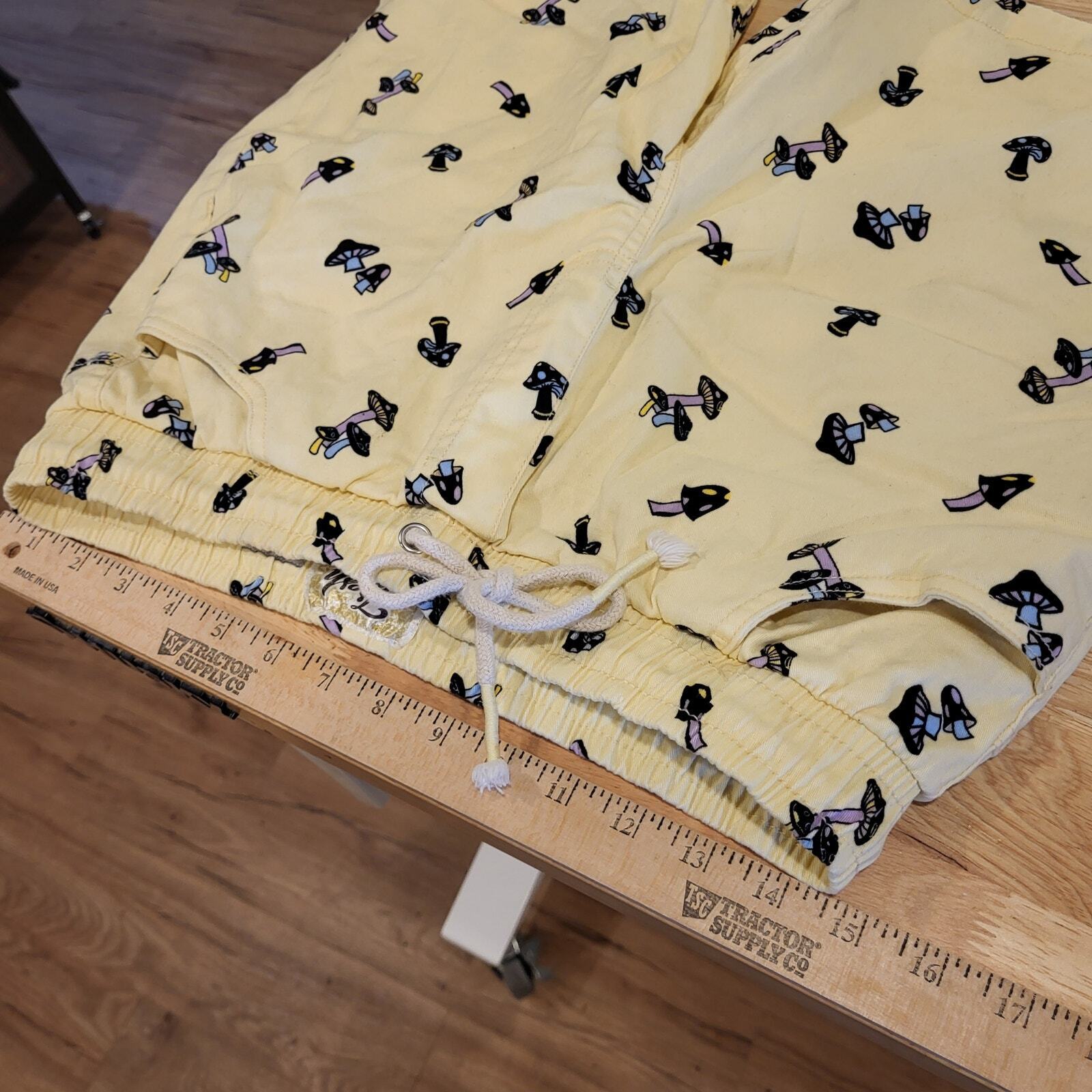 Yellow Cotton Mushroom Shorts 30" Elastic Waist Pockets Drawstring 16" Length