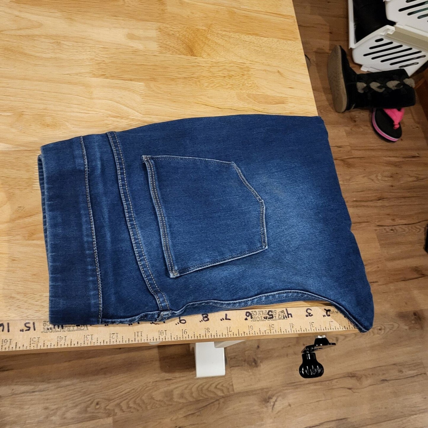 Soft Surroundings Large Denim Comfort Waist Stretch Straight Leg Jeans