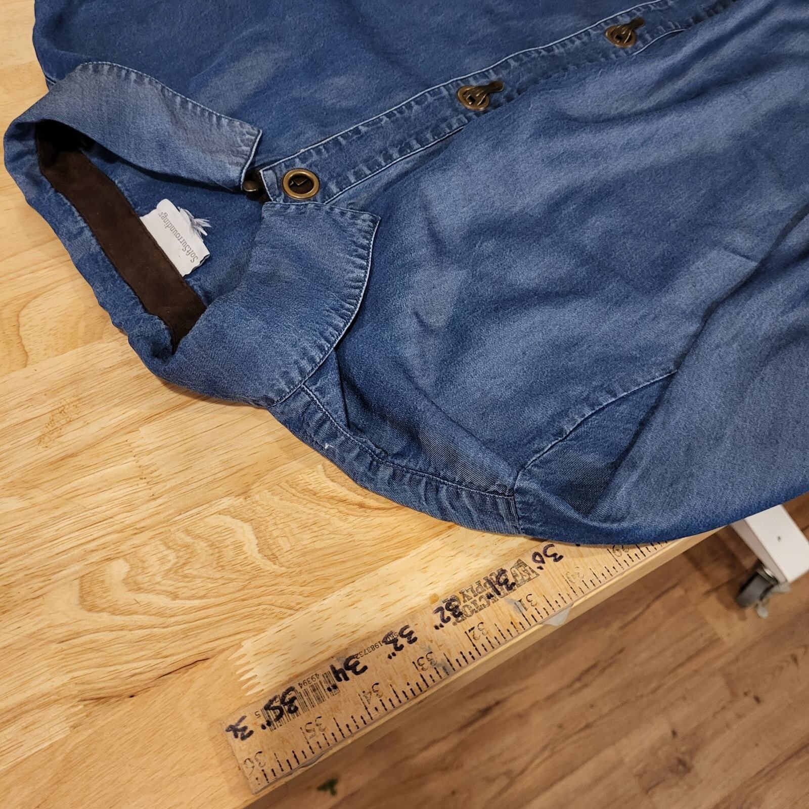 Soft Surroundings Chambre Button Down Collared Clip  Buttons Suede 28" P2P
