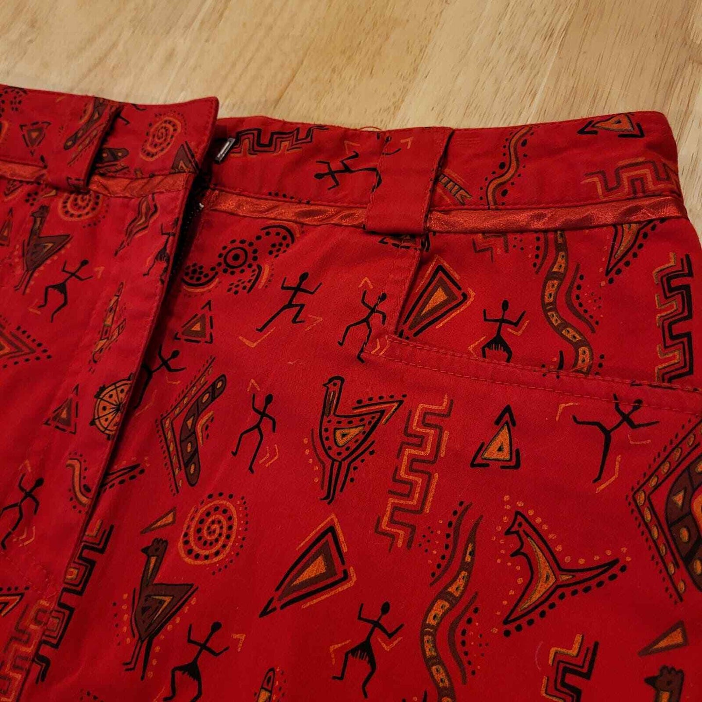 Titania Australian red printed golf skirt pocket size 10
