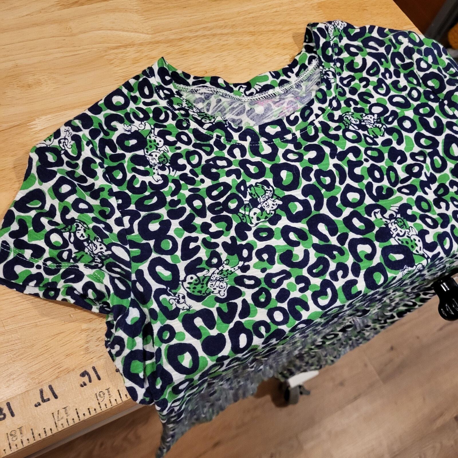 Lilly Pulitzer small leopard print green background 15 in pit to pit