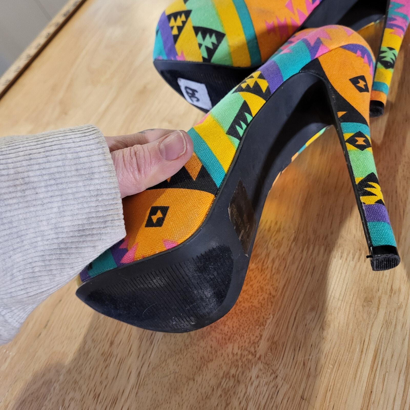 Charlotte Russe Neon Aztec Print Platform Heels Size 6 cloth high stiletto 