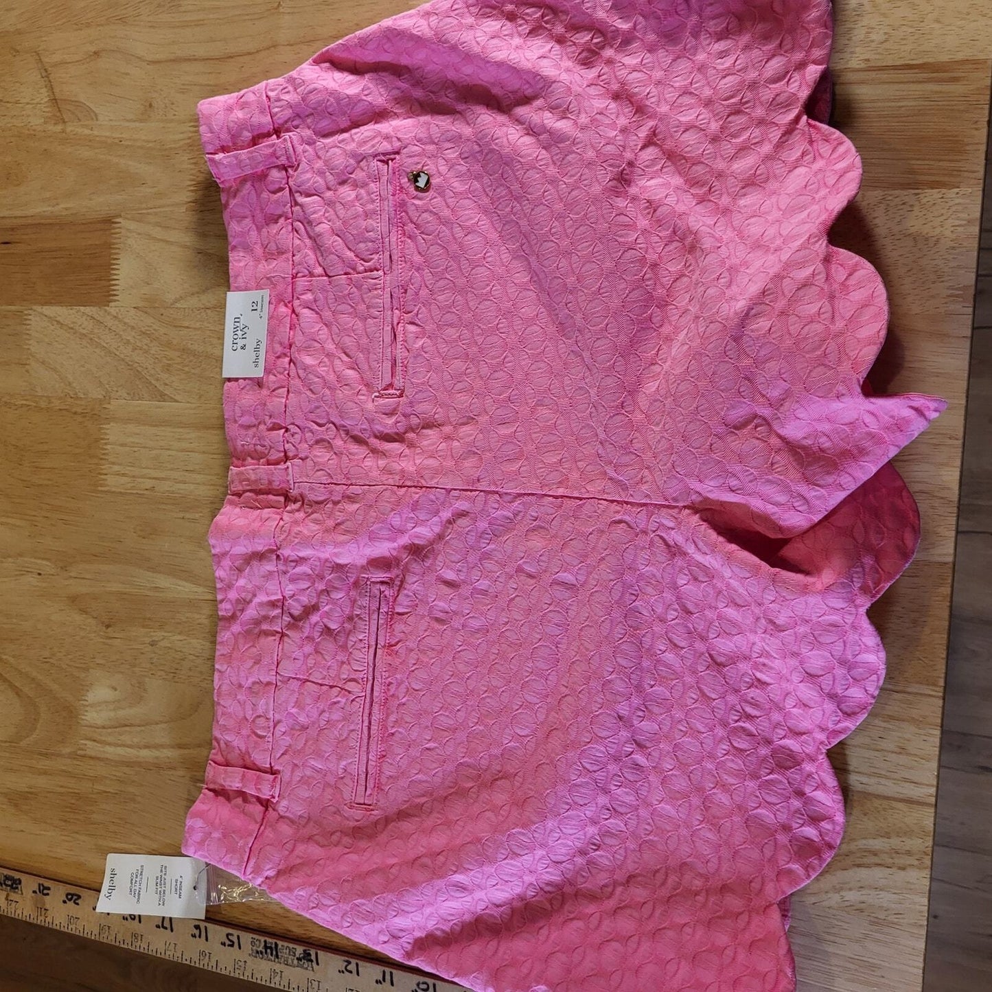 NWT Pink Crown & Ivy Scalloped Edge Shorts Textured Cotton Size 12