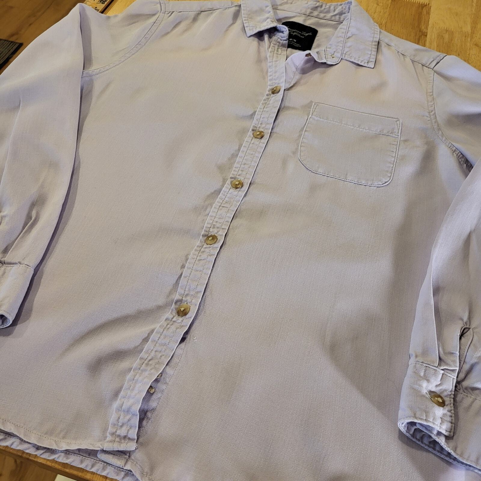 American Eagle Outfitters Light Lavender Purple Lyocell Button Down Collared Med