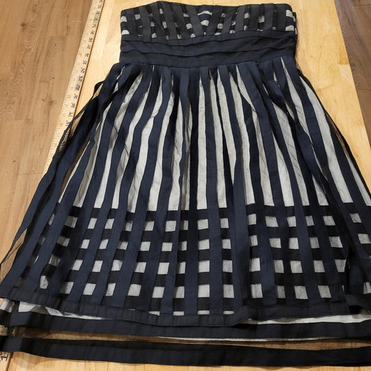 CYNTHIA STEFFE Black Tulle Striped Strapless Dress Size 12 30" Waist 34" Bust