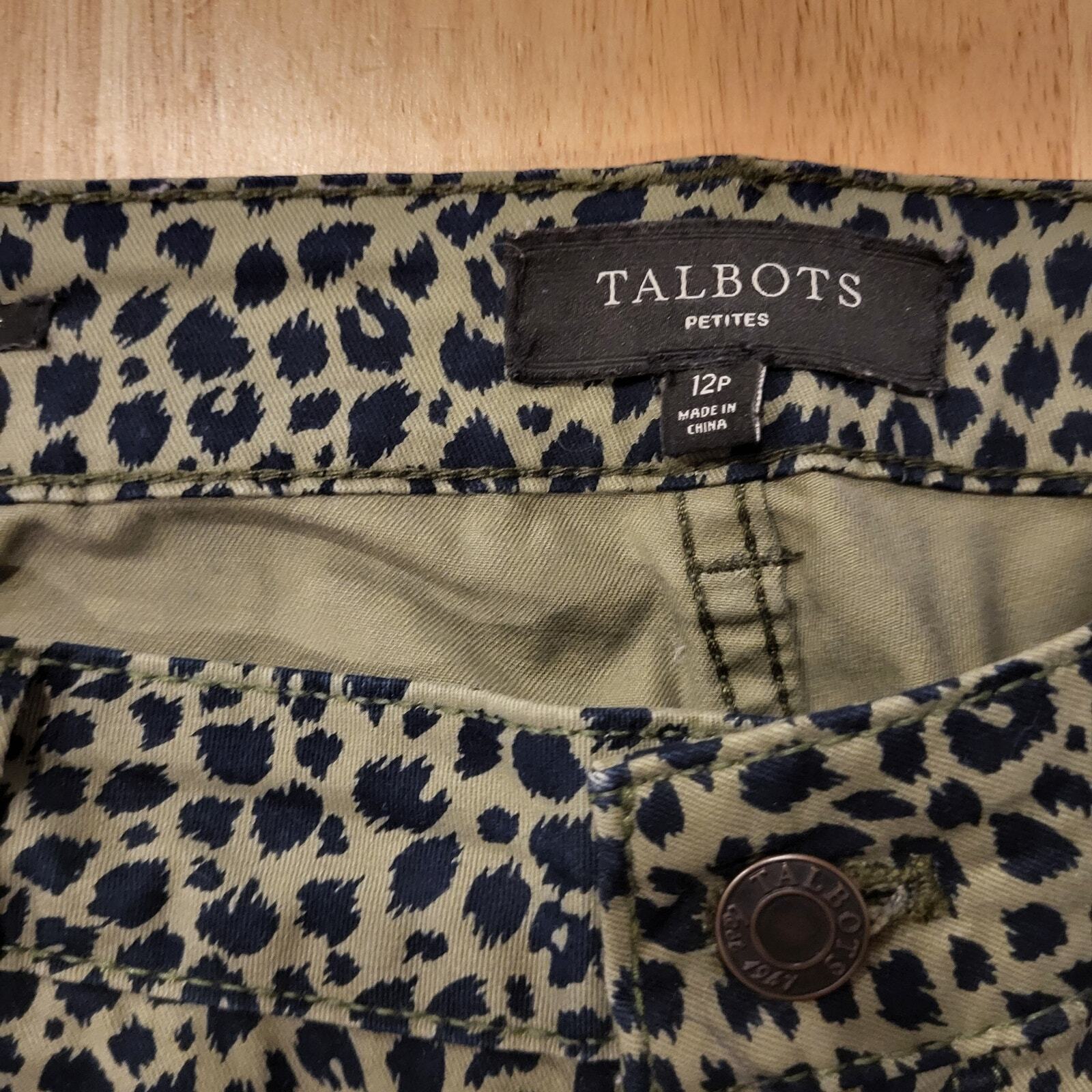 Talbots 12P Green Leopard  Jeans Pants Straight Leg  34" Waist 