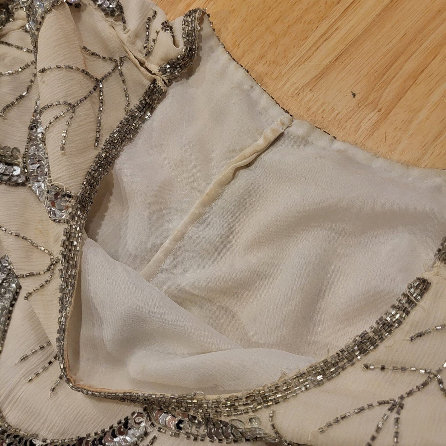 Vintage silk sequin fishtail Short Sleeve Scalloped sleeve Blouse 80's