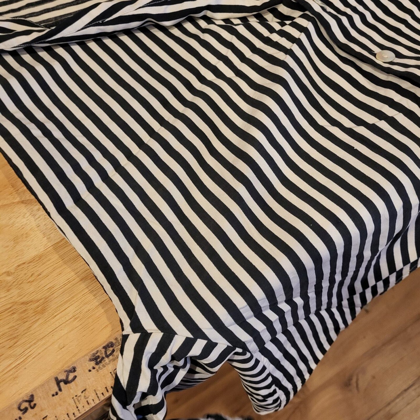 Vintage Black & White Striped Button Front Long Sleeve Blouse Medium