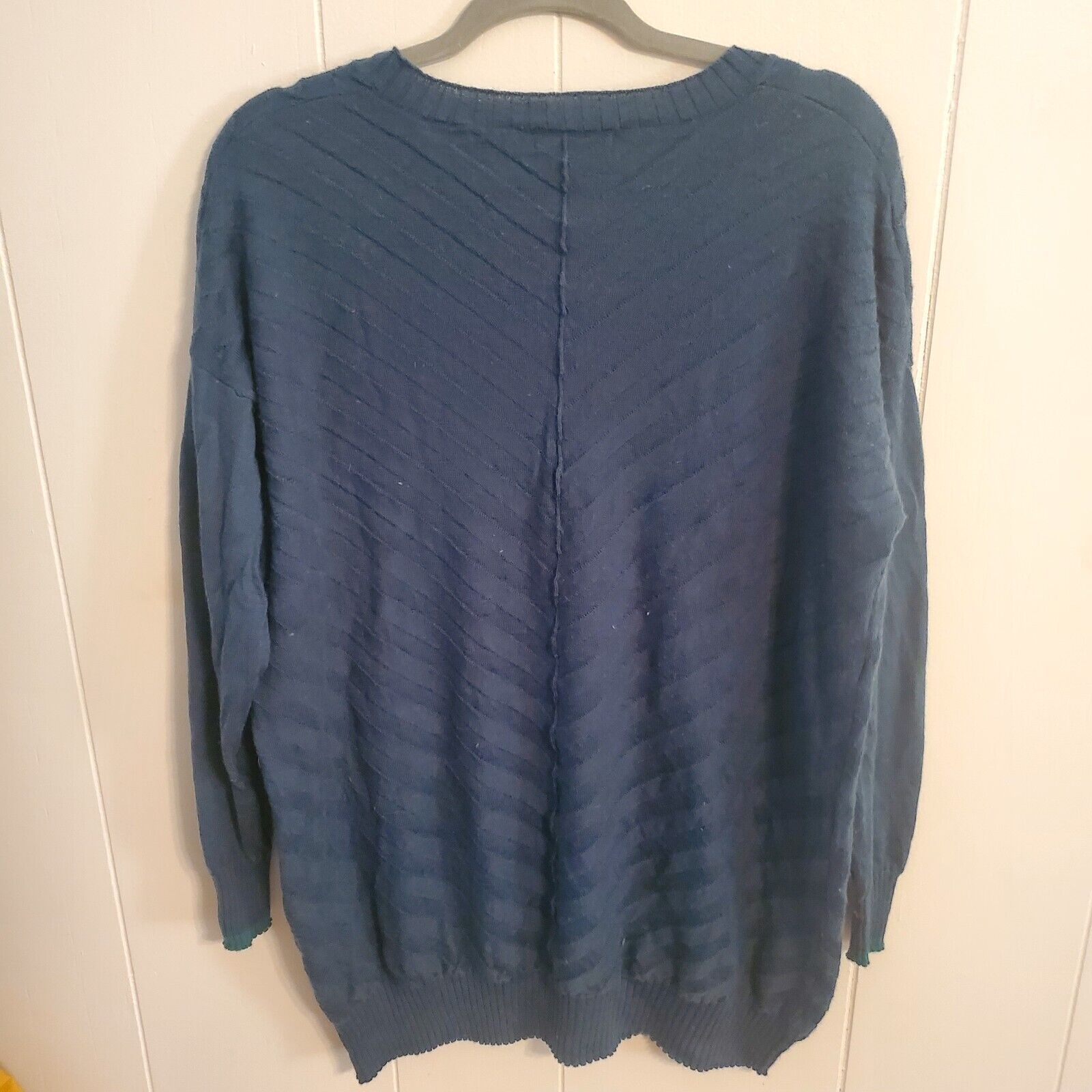 Two Danes Sweater Blue Striped Chevron Long Sleeve V Neck Pullover Size