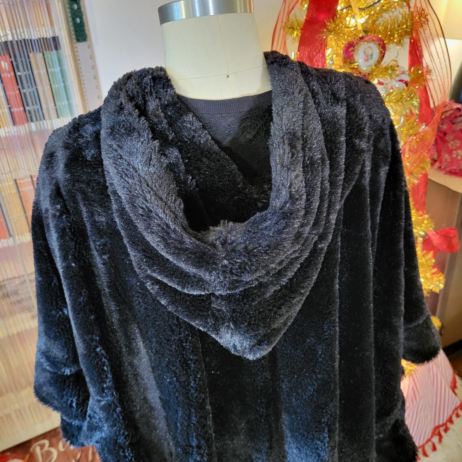 Black Faux Fur Soft Fussy Hooded Cape Formal Opera 
