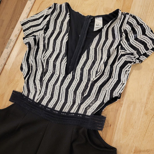 Black & White Sequin Top Cutout Waist Jumpsuit Stretchy Bottom V Neck