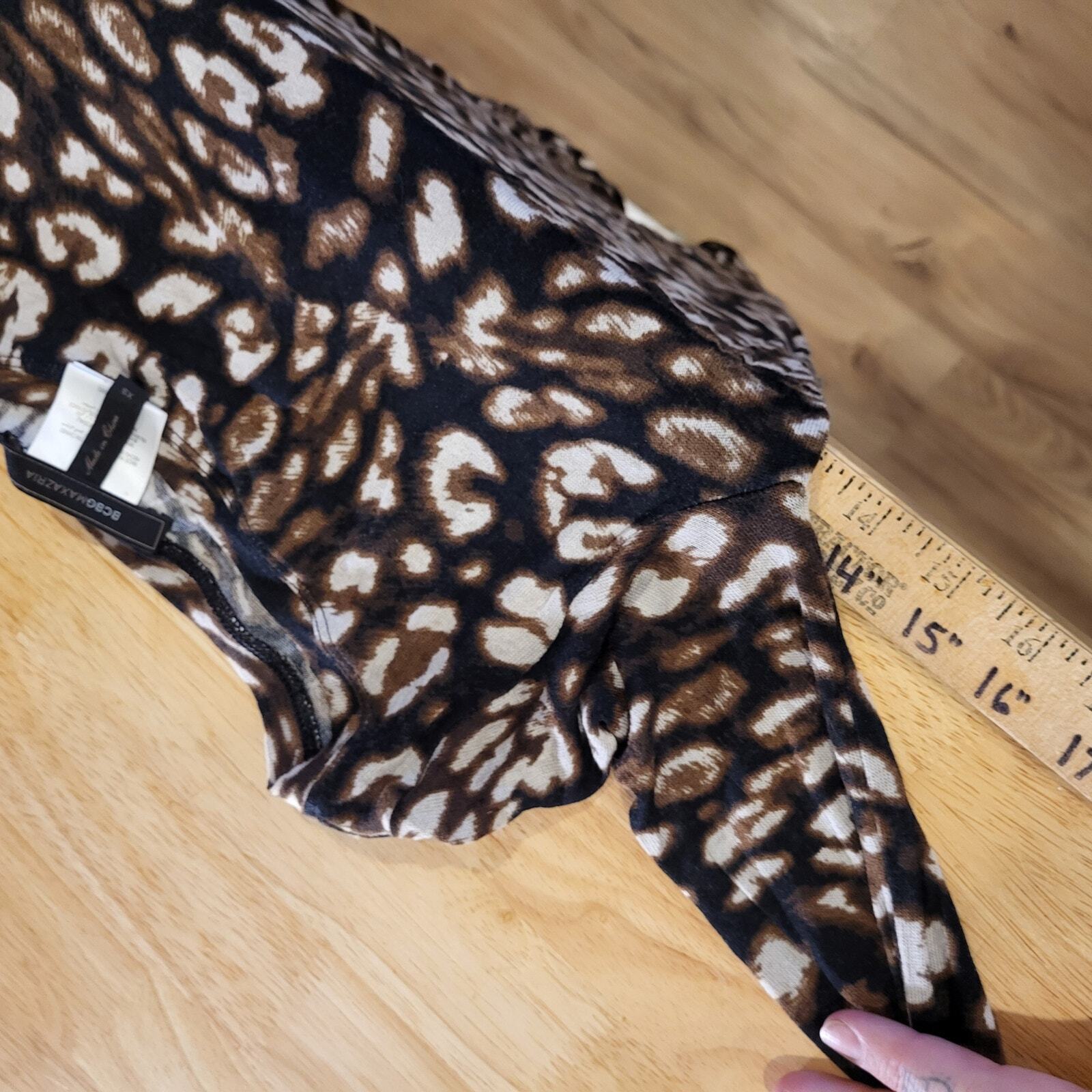 BCBGMAXAZRIA Leopard Print Sheer Long Sleeve T-Shirt XS Jersey Cotton Knit 