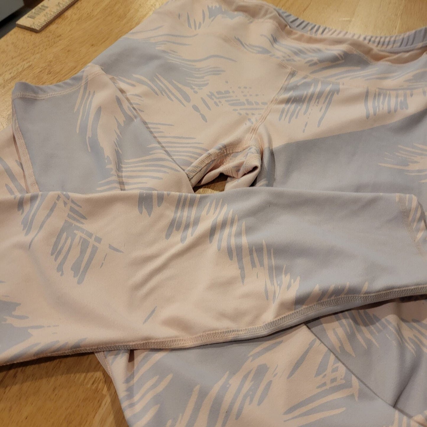 Fable tics Pink and blue abstract Cloud  leggings size small