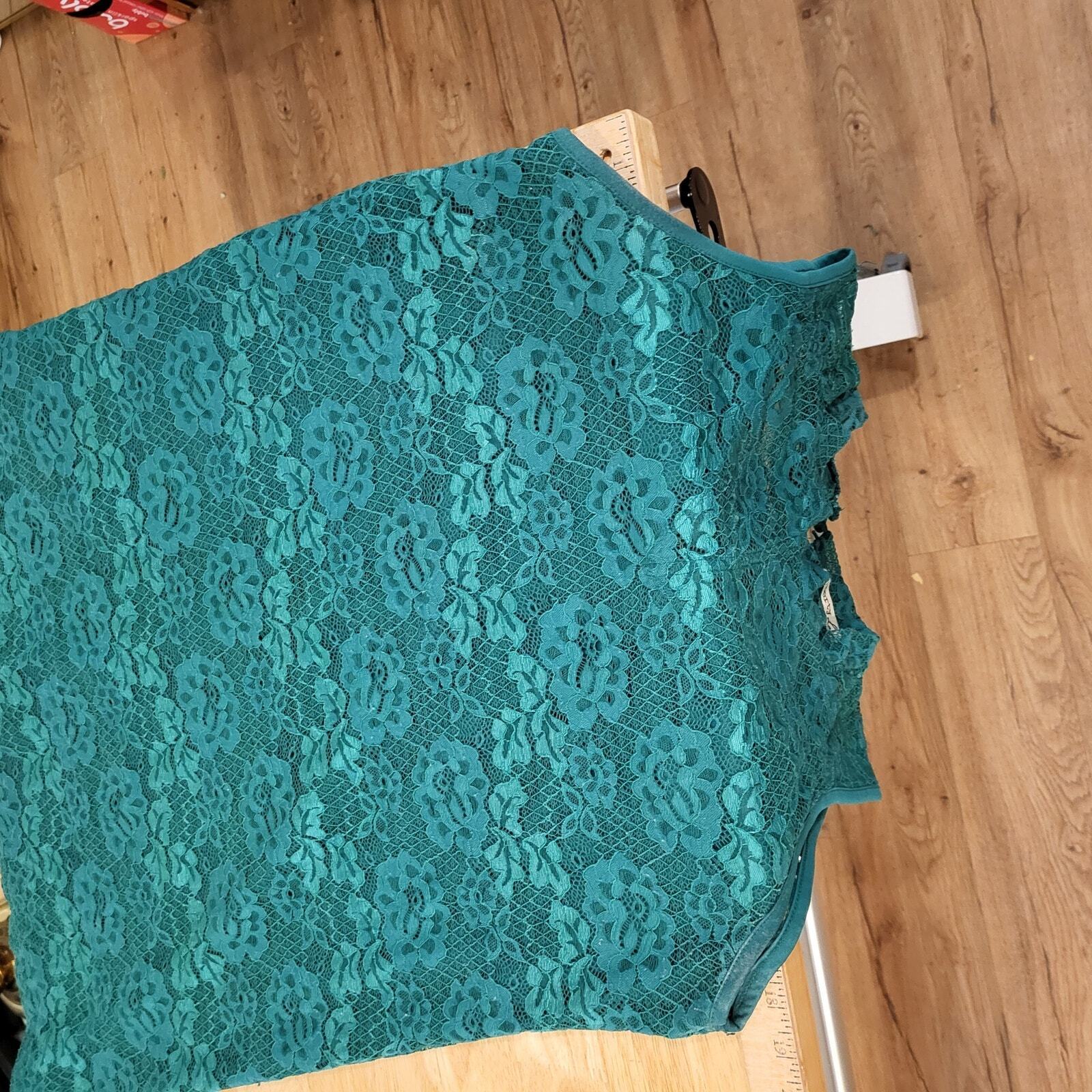 Green Lace Mock Turtle Neck Keyhole Back Knee Length A line Dress