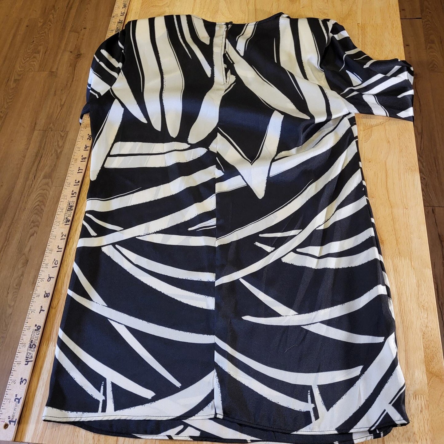 Mango Abstract Print Long Sleeve Mini Dress sz 6 20" P2P 30" Long