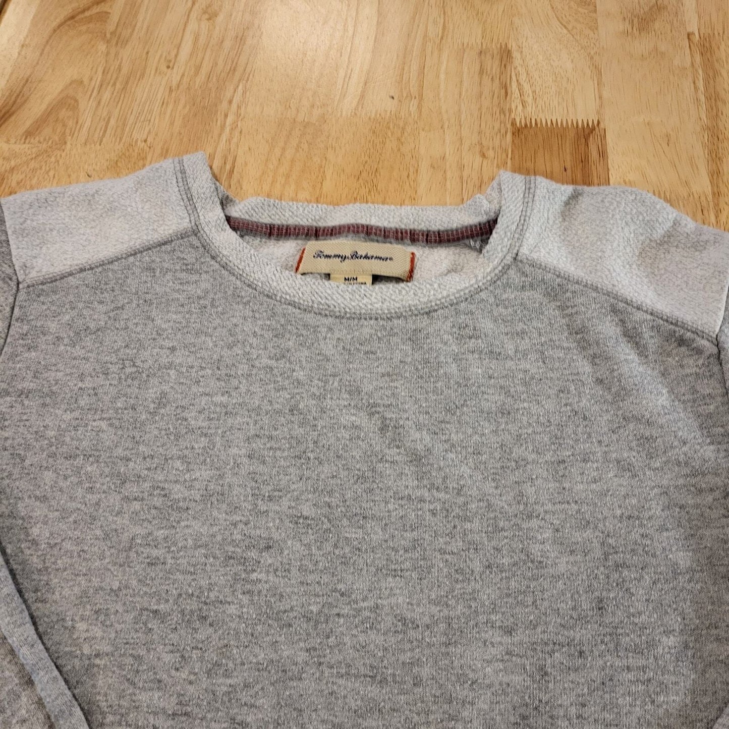 Tommy Bahama Gray Patch Shoulder Pullover Sweatshirt Medium Long Sleeve