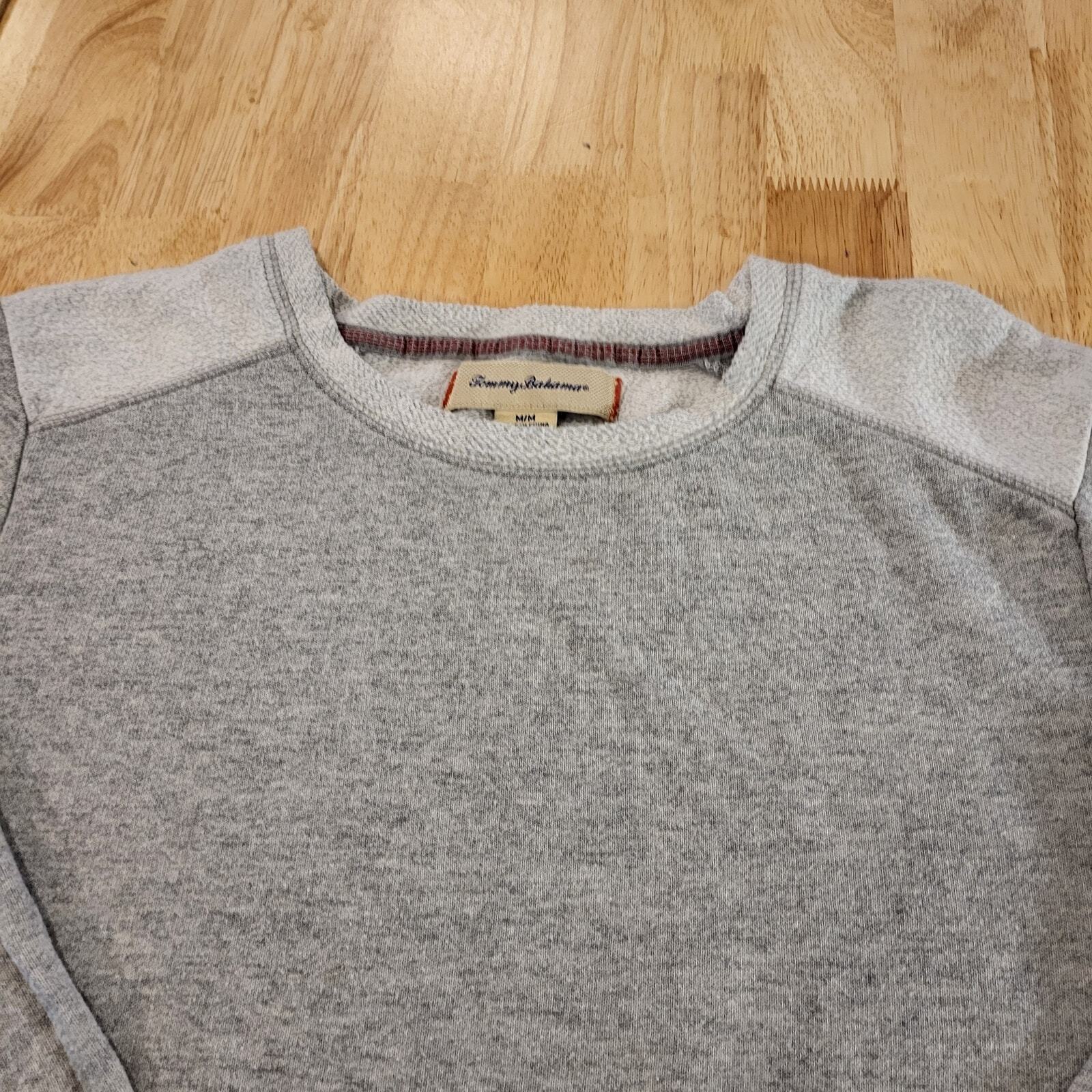 Tommy Bahama Gray Patch Shoulder Pullover Sweatshirt Medium Long Sleeve