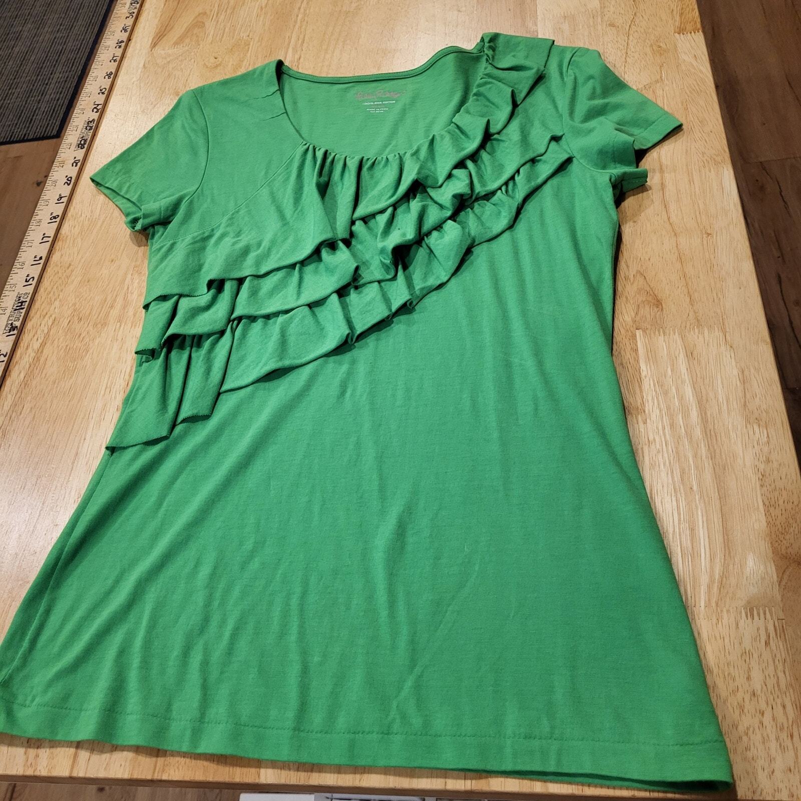 Lilly Pulitzer green gather sleeve small 15-in pit to pit 100% cotton t-shirt