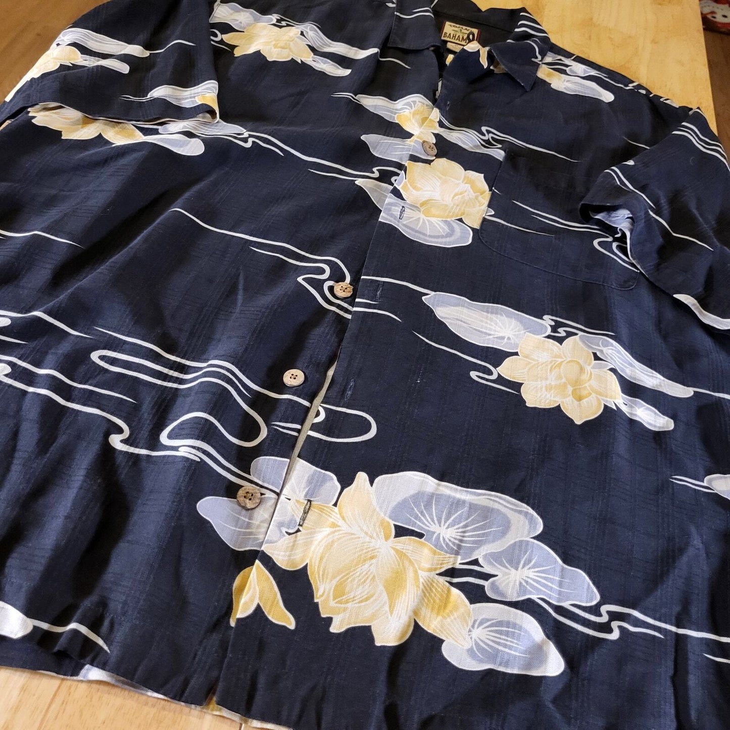 Vintage Tommy Bahama Silk Lotus Blue Floral Hawaiian Shirt Medium