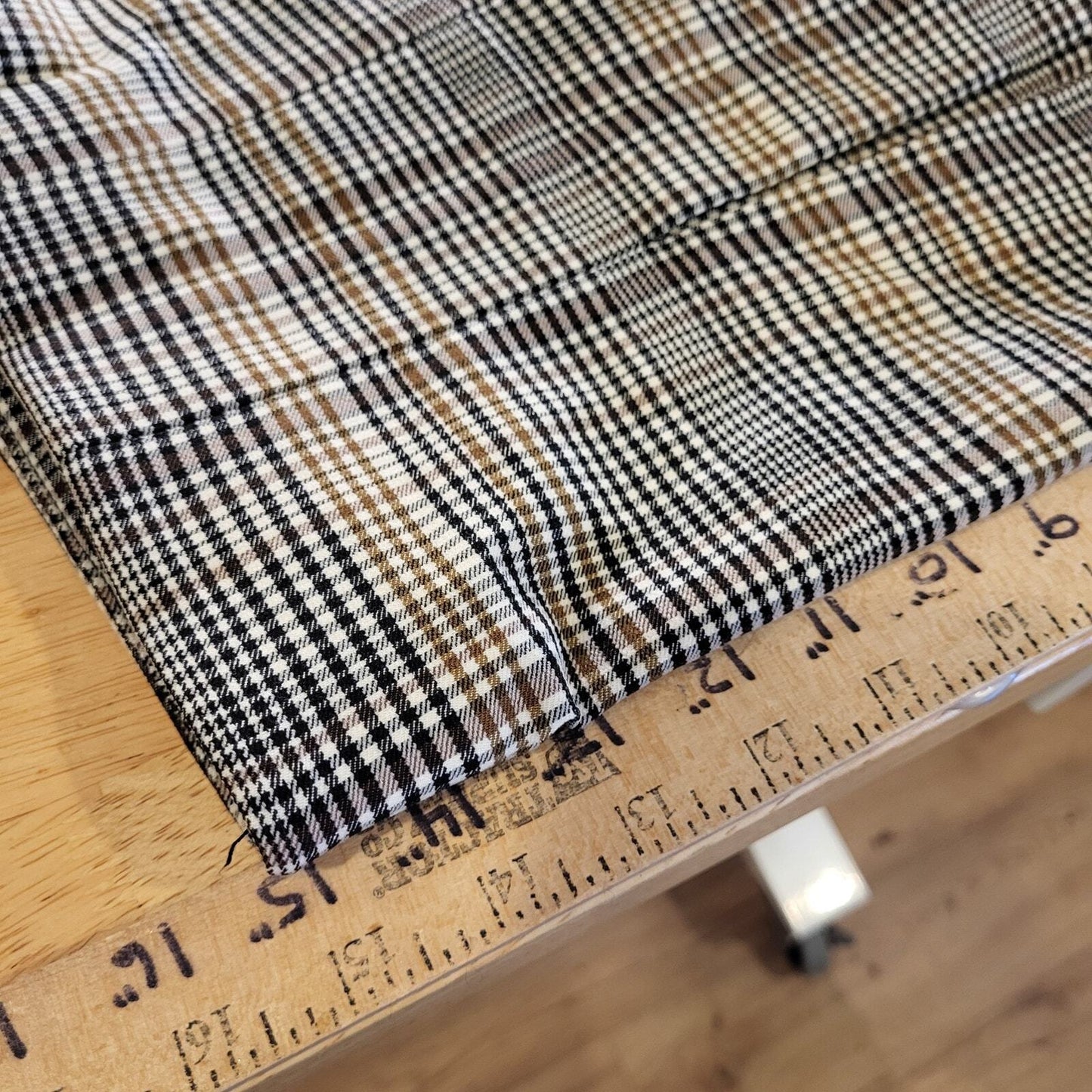 Shinestar Plaid Pleated Black & Brown Mini Skirt Large 20" Waist Elastic 