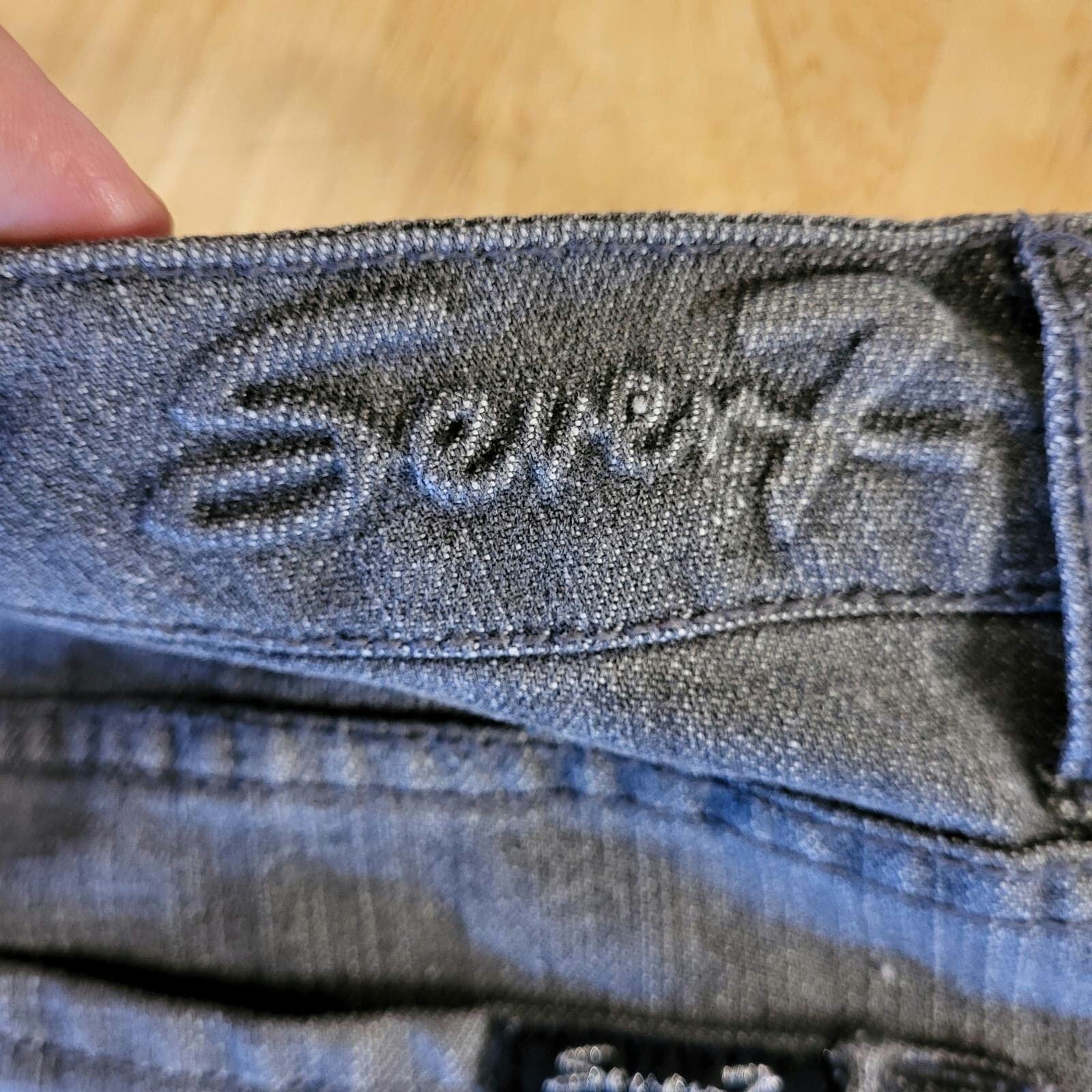 Seven7 Jeans Gray size 12 Emboss Logo Straight Leg 32" Waist 30" Inseam Stretch