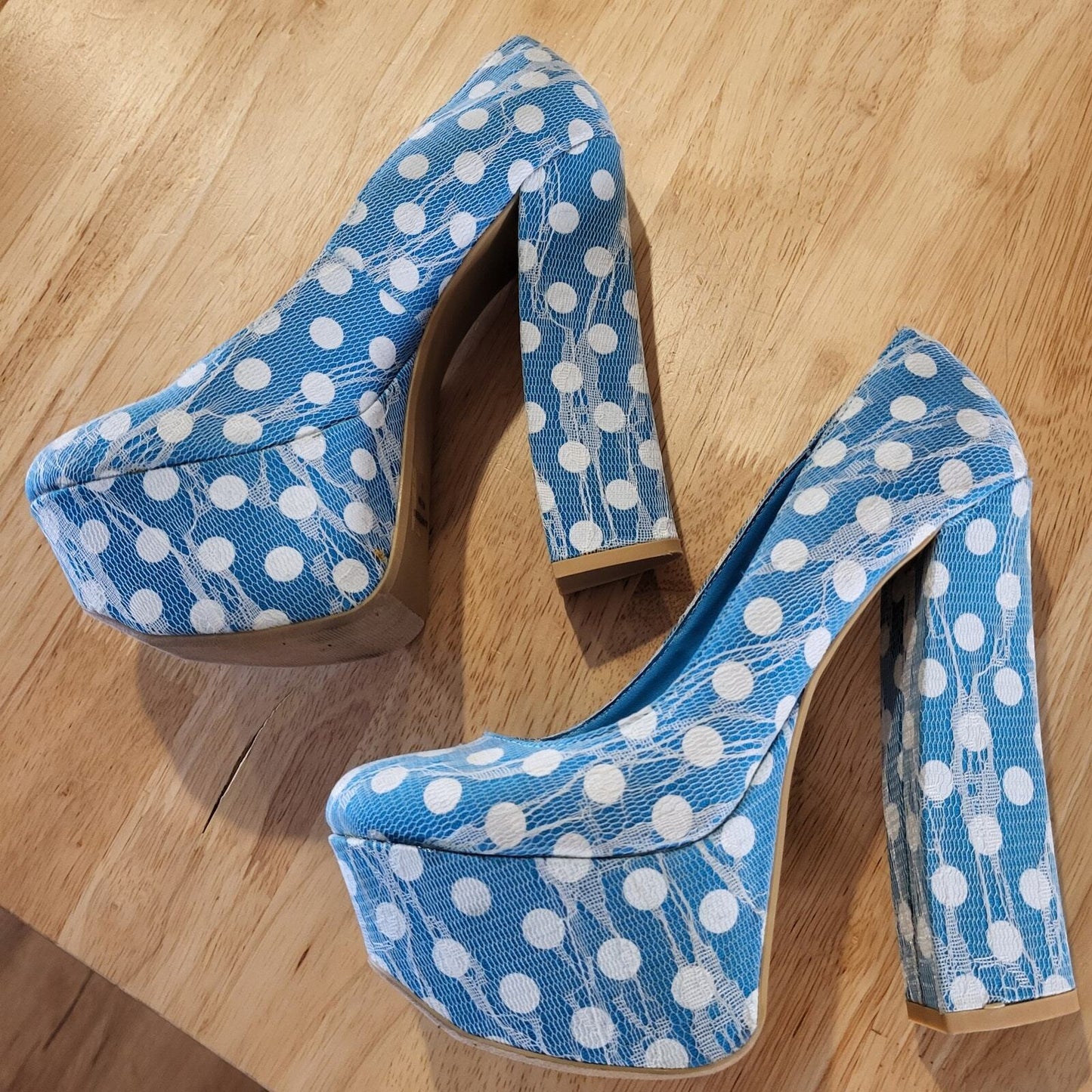 FRH Fahrenheit Blue with white  Polka Dot Lace super high platform size 6
