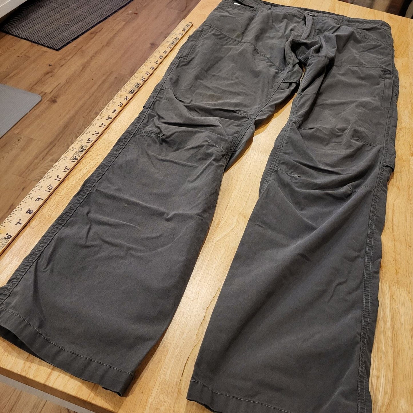 Kuhl Radikal Men's Charcoal Pants Pocket Knee Detail (Some Wear & Staining)