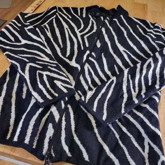 Venini Made in USA Black Zebra Close Knit Zip Mock Neck Snap Closure  Small 