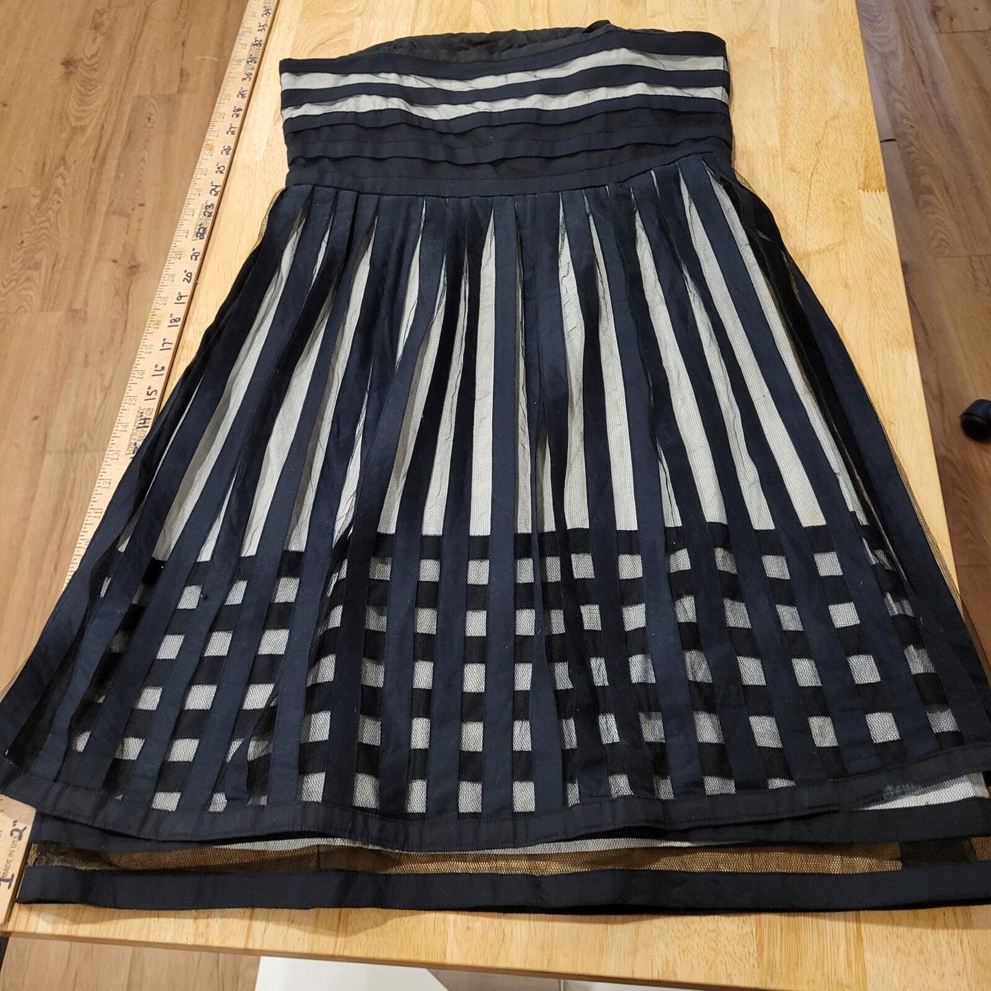 CYNTHIA STEFFE Black Tulle Striped Strapless Dress Size 12 30" Waist 34" Bust