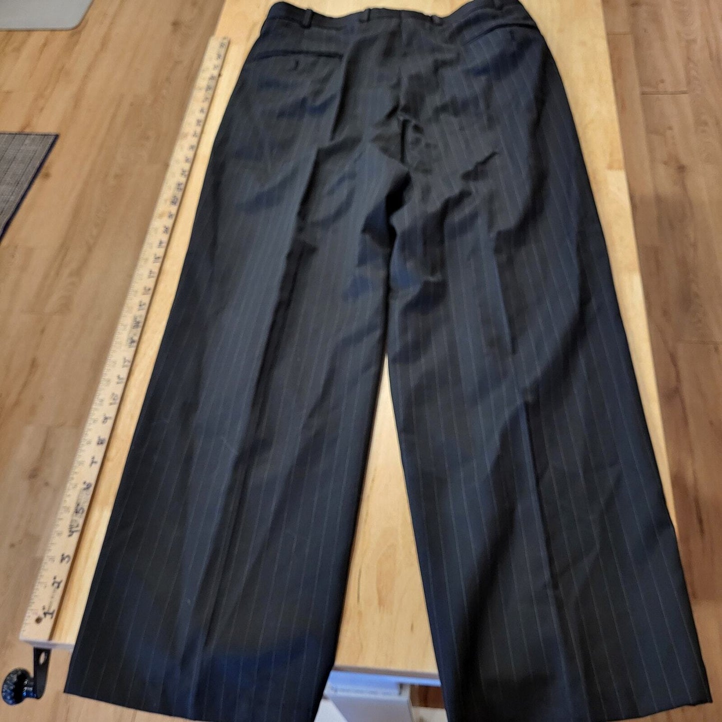 Andrew Fezza Fusion Men's Suit Coat & Pants 34" Waist 20" P2P Pinstripe pleated