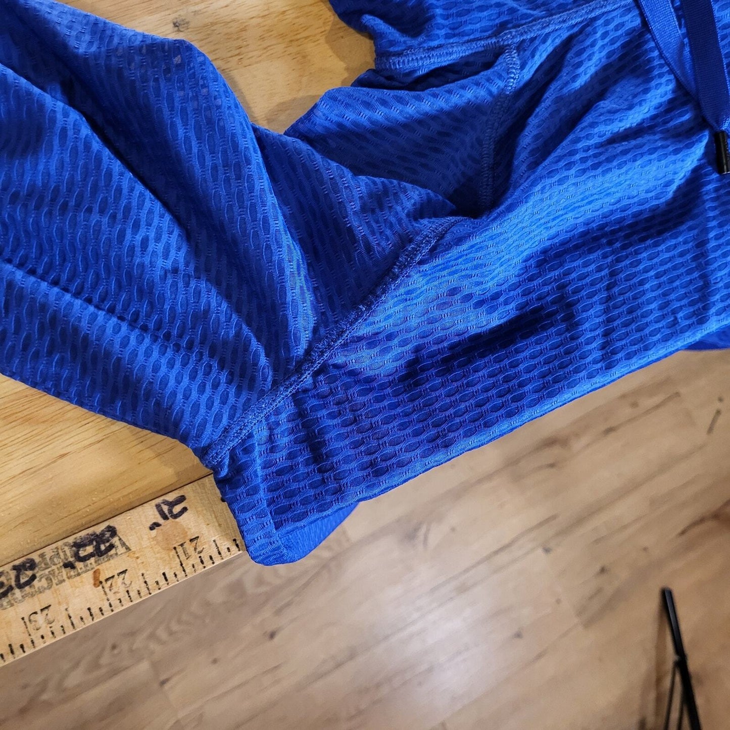 DKNY Blue Mesh Mock Neck Athletic Shirt Drawstring 20" P2P